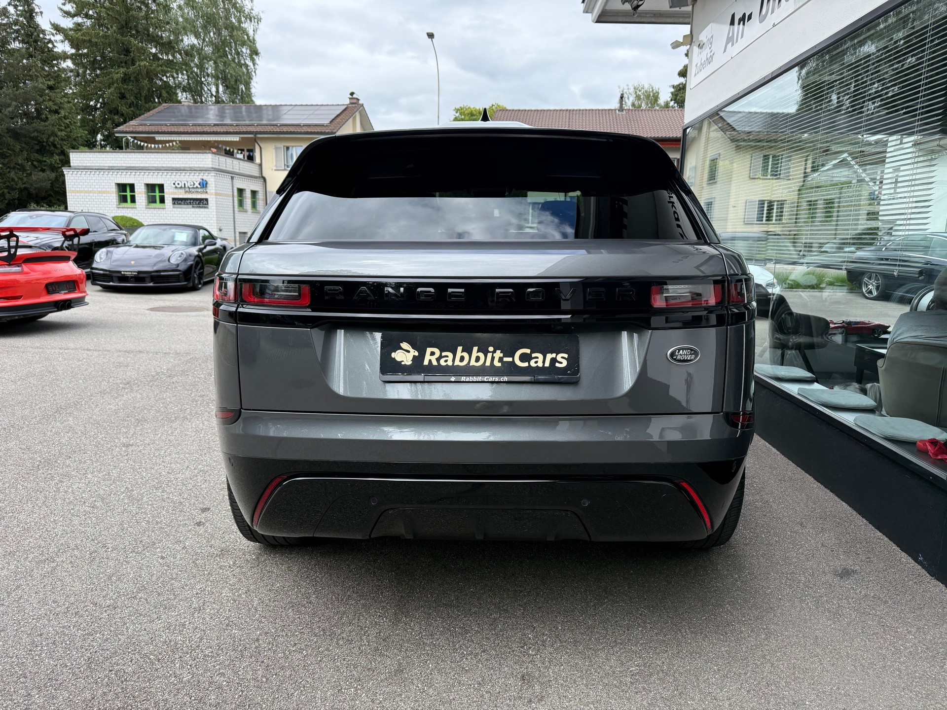 LAND ROVER Range Rover Velar R-Dynamic D 240 SE Automatic-image-4