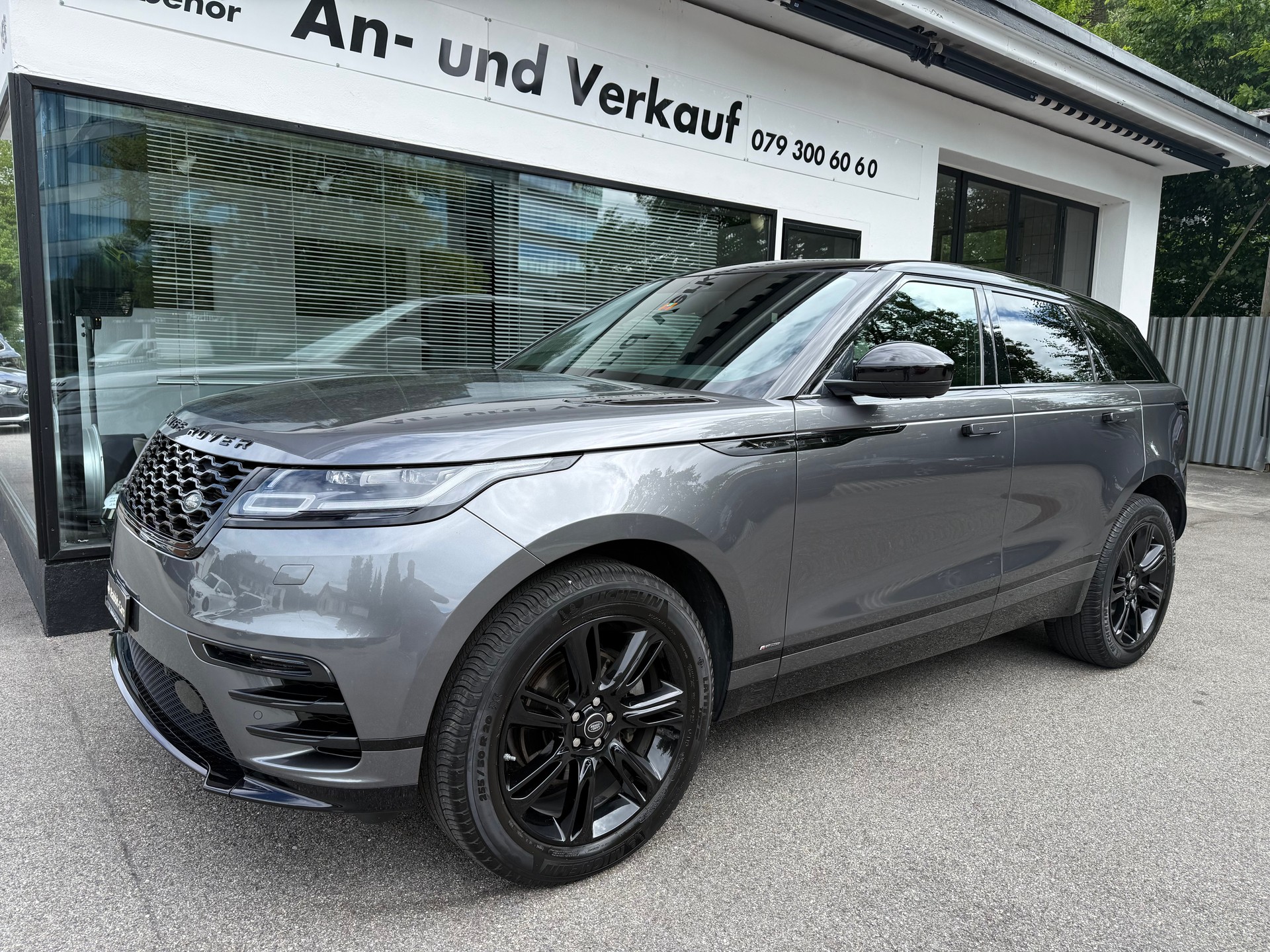 LAND ROVER Range Rover Velar R-Dynamic D 240 SE Automatic-image-0
