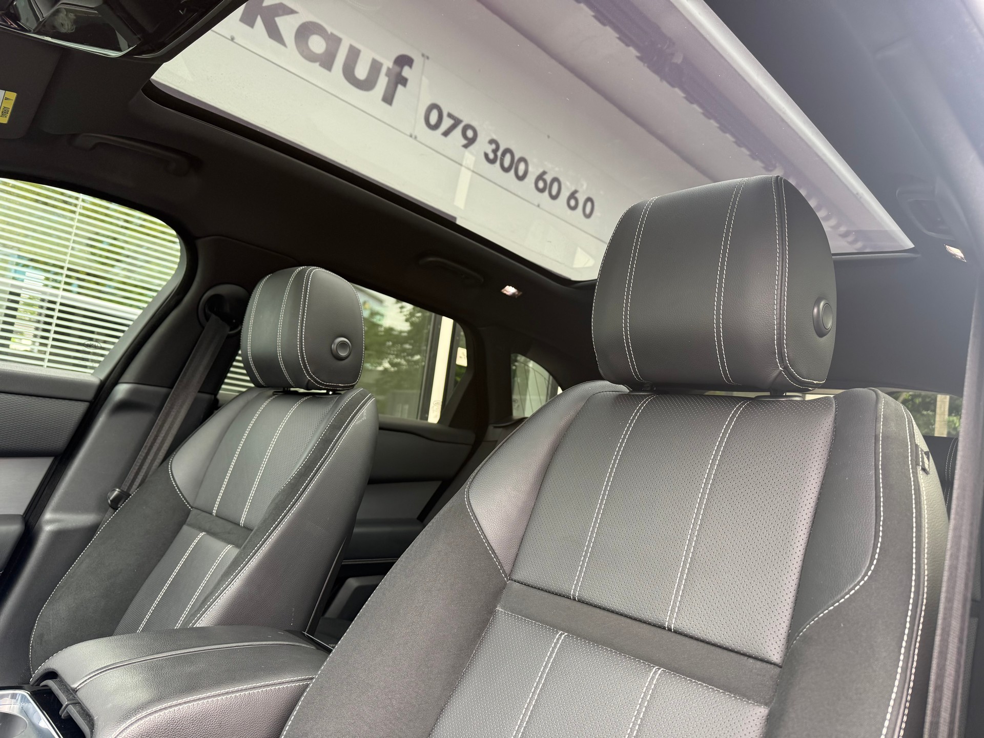 LAND ROVER Range Rover Velar R-Dynamic D 240 SE Automatic-image-7