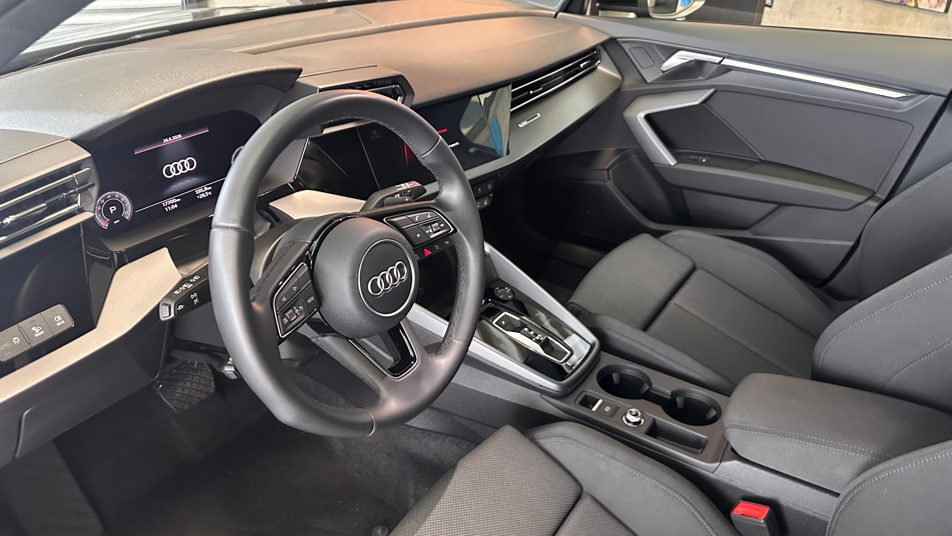 AUDI A3 Sportback 1.5 35 TFSI S-Tronic-image-9