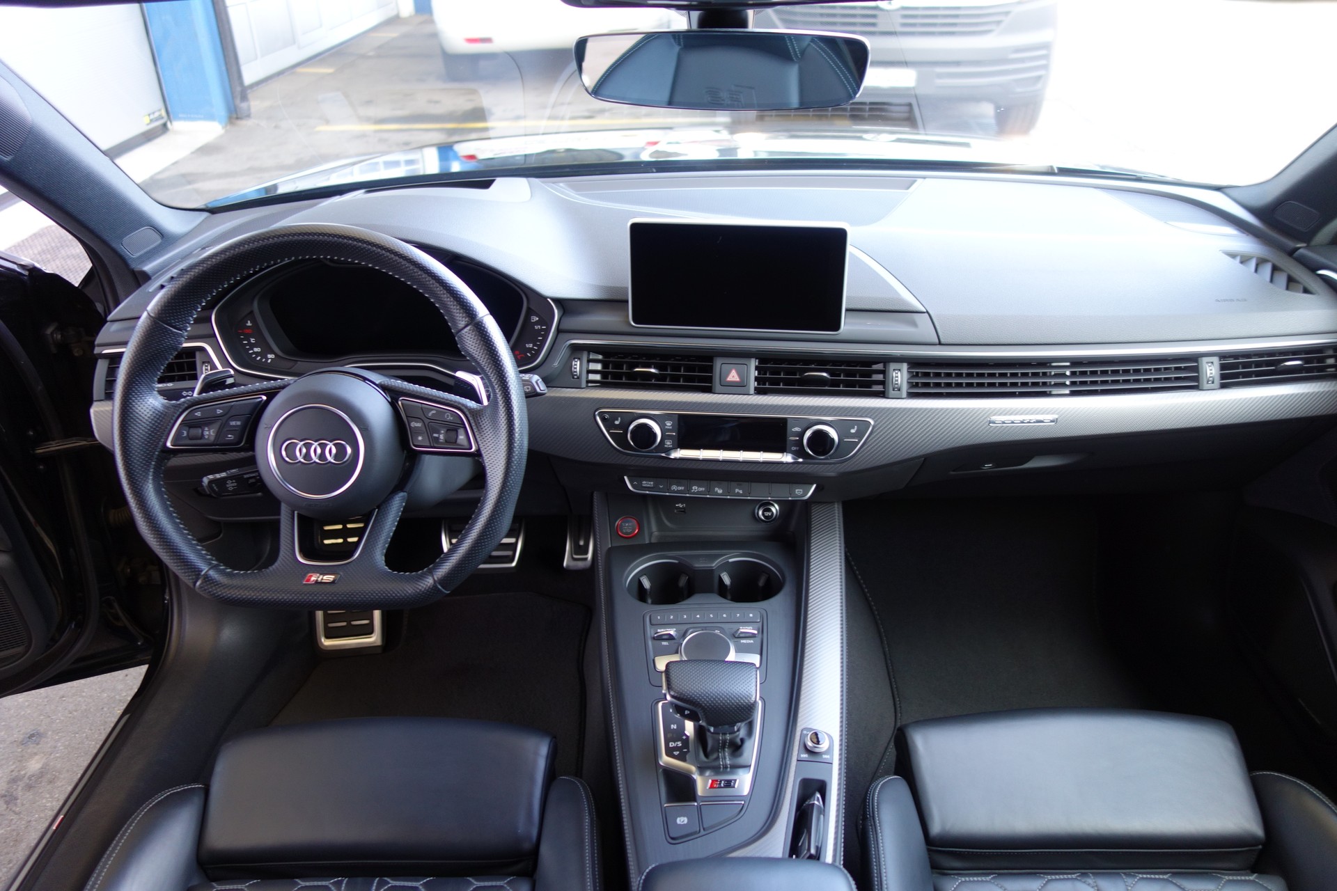 AUDI RS4 Avant 2.9 TFSI quattro tiptronic-image-14