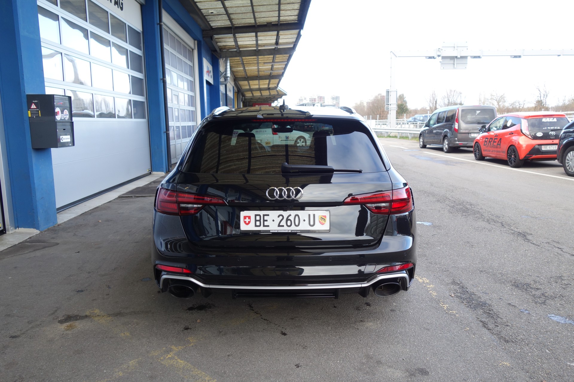 AUDI RS4 Avant 2.9 TFSI quattro tiptronic-image-5