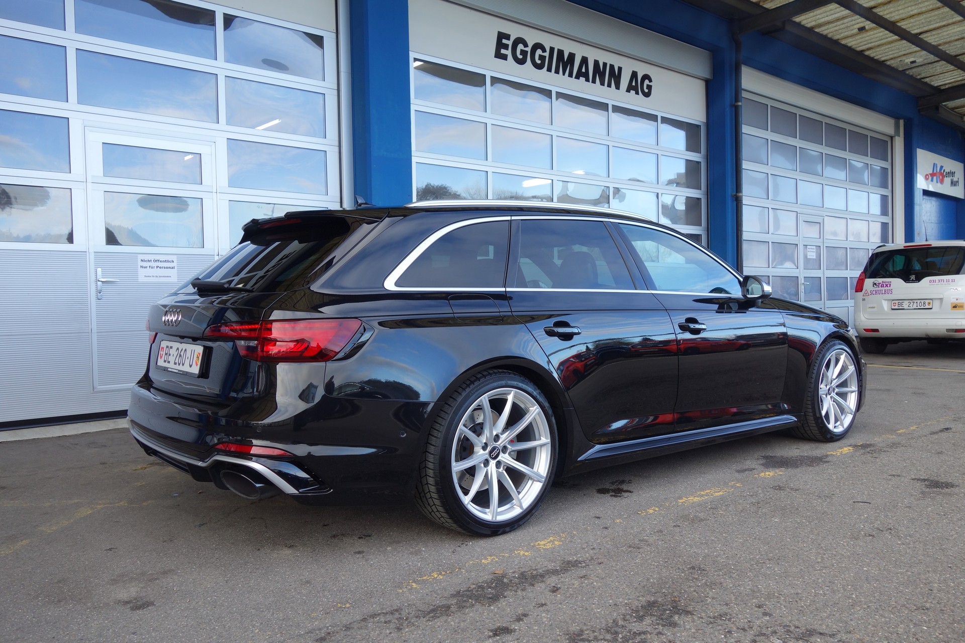 AUDI RS4 Avant 2.9 TFSI quattro tiptronic-image-4