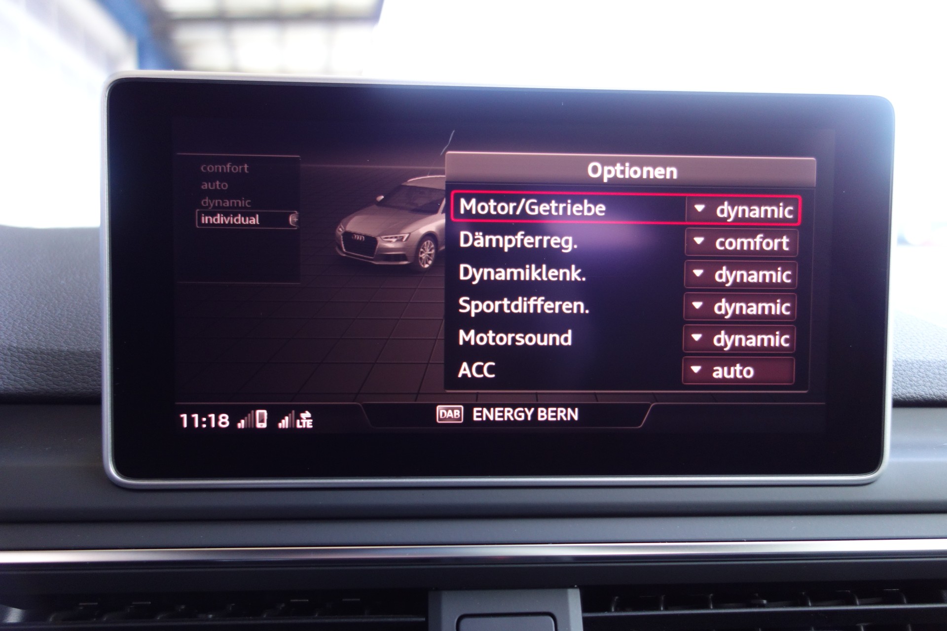 AUDI RS4 Avant 2.9 TFSI quattro tiptronic-image-17