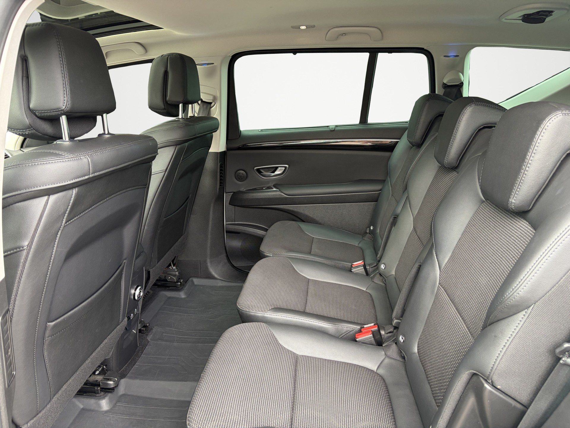 RENAULT Espace 2.0 dCi Techno EDC 6-image-14