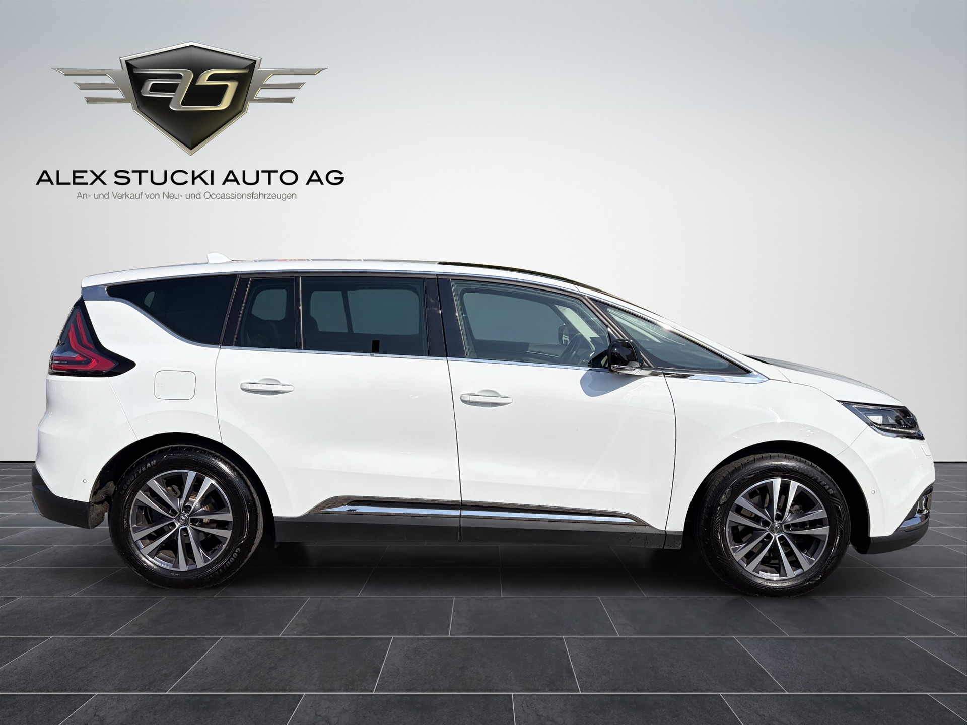 RENAULT Espace 2.0 dCi Techno EDC 6-image-4