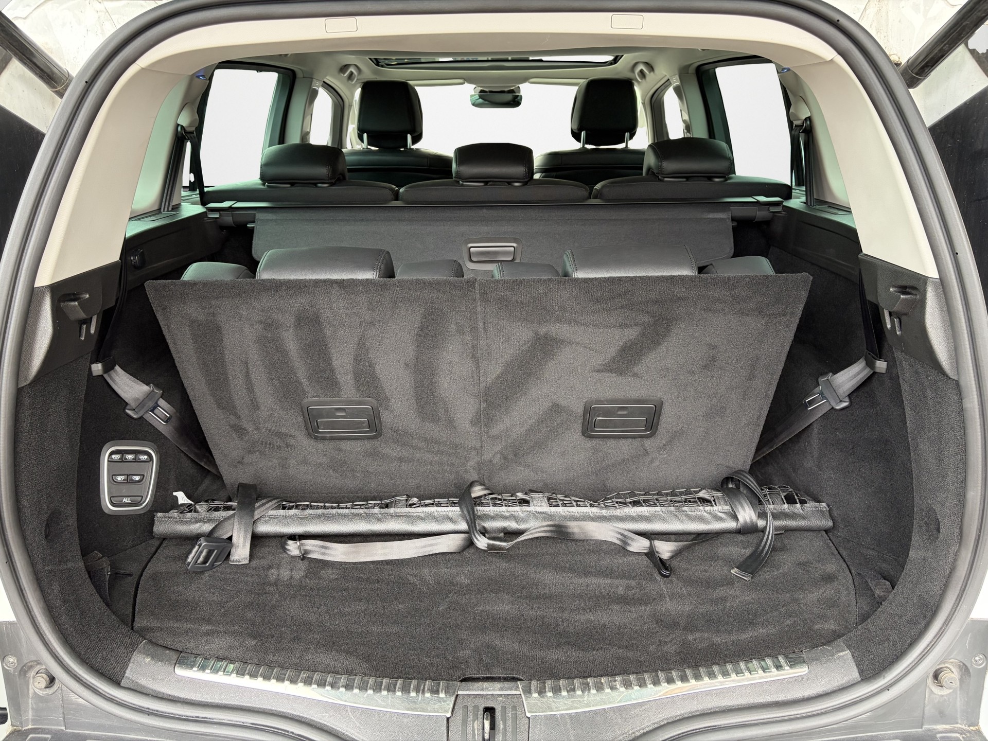 RENAULT Espace 2.0 dCi Techno EDC 6-image-15