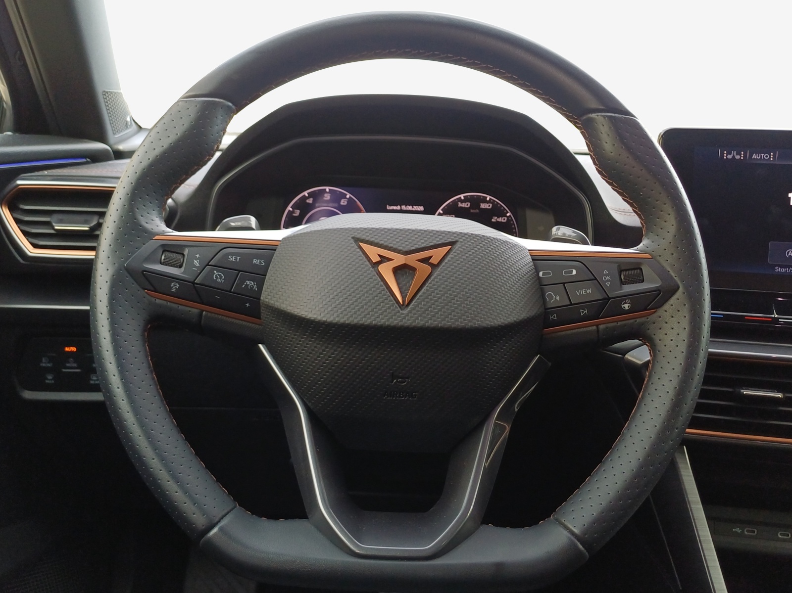 CUPRA Formentor 2.0TSI 4Drive DSG-image-9