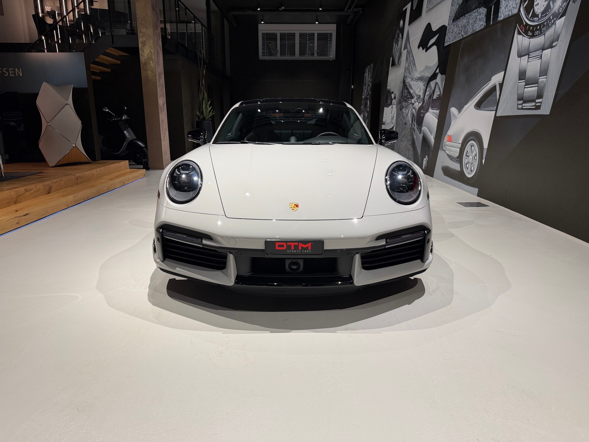PORSCHE 911 Turbo S PDK-image-1