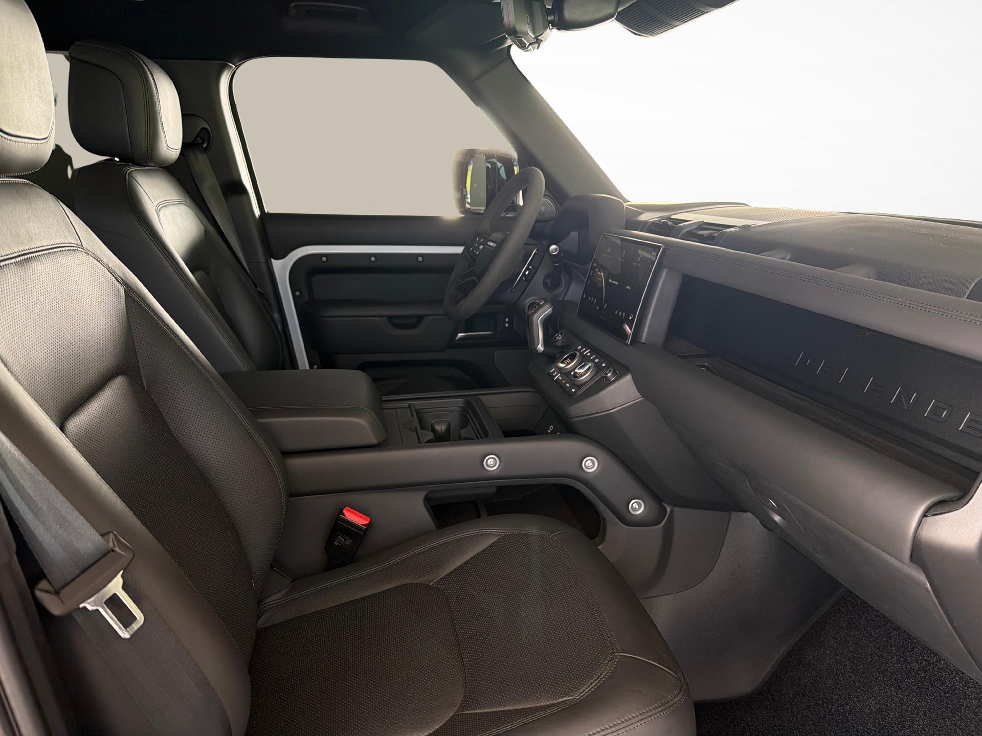 LAND ROVER Defender 110 5.0 V8 SC 525PS, klimatisierte Vordersitze-image-9