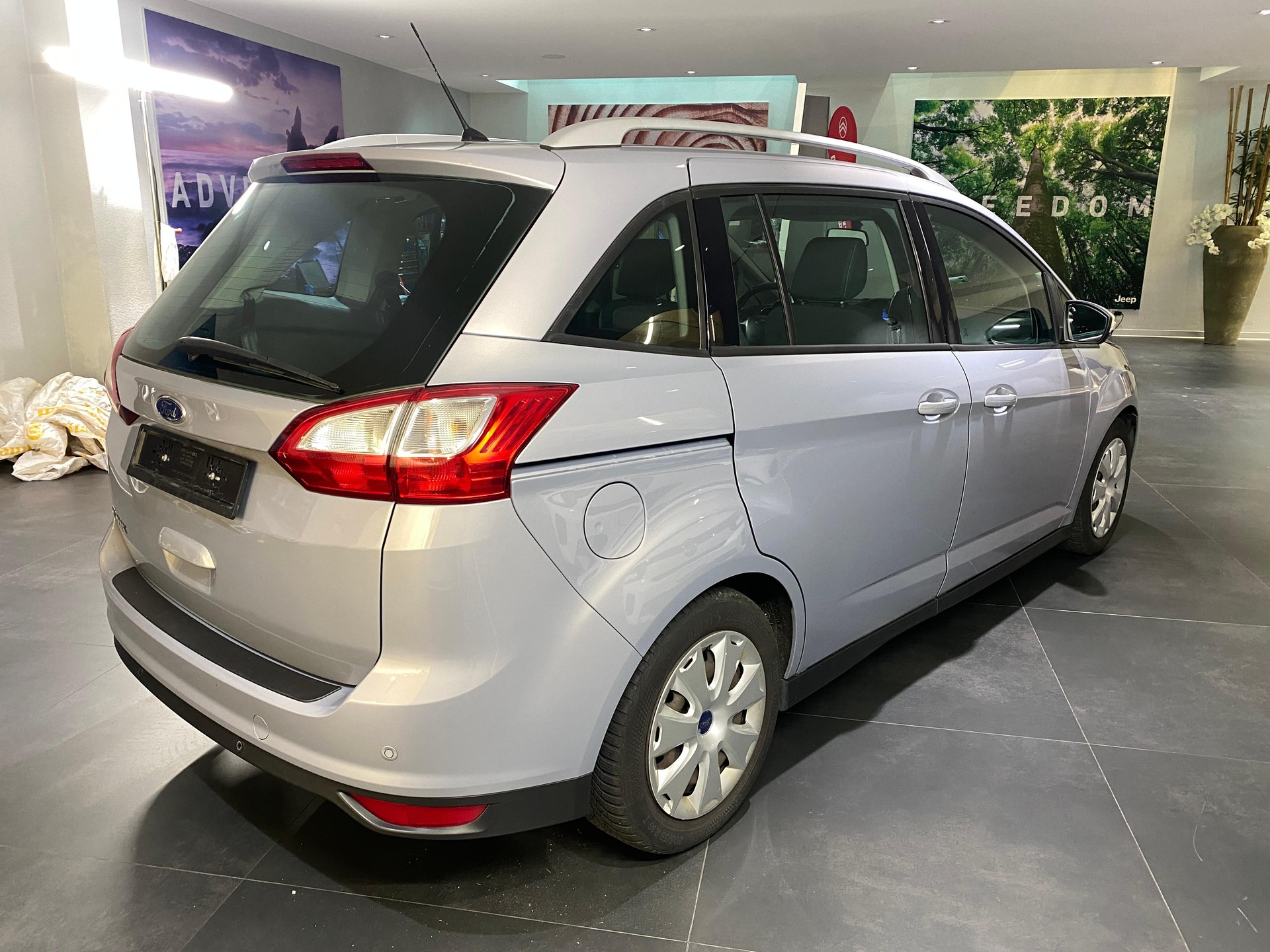 FORD Grand C-Max 1.6i Ti-VCT 125 Carving-showroom-element-2