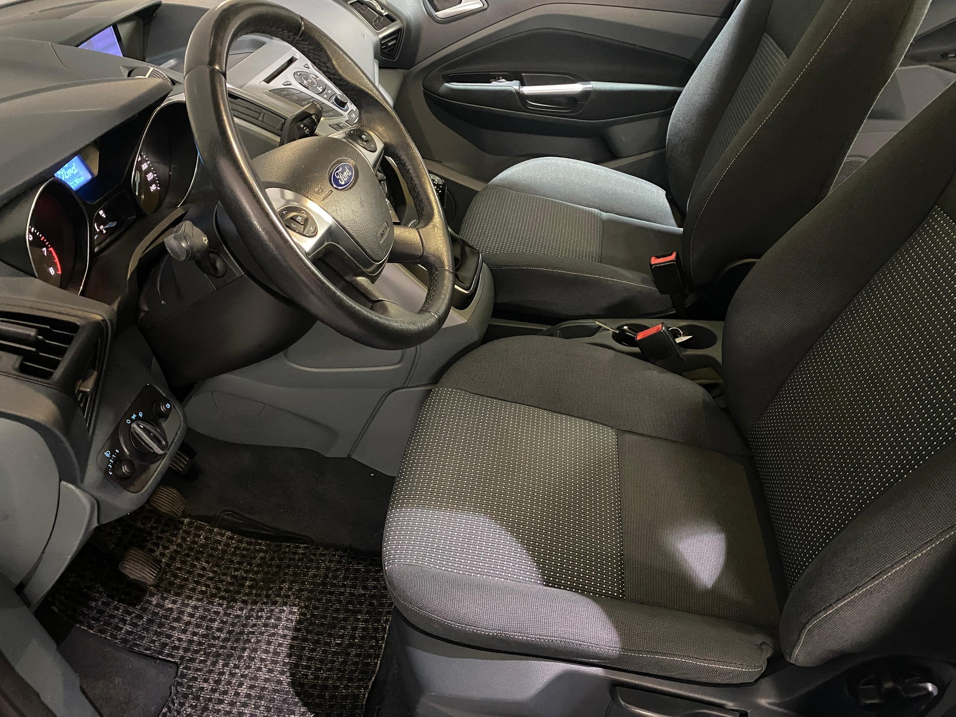 FORD Grand C-Max 1.6i Ti-VCT 125 Carving-image-4