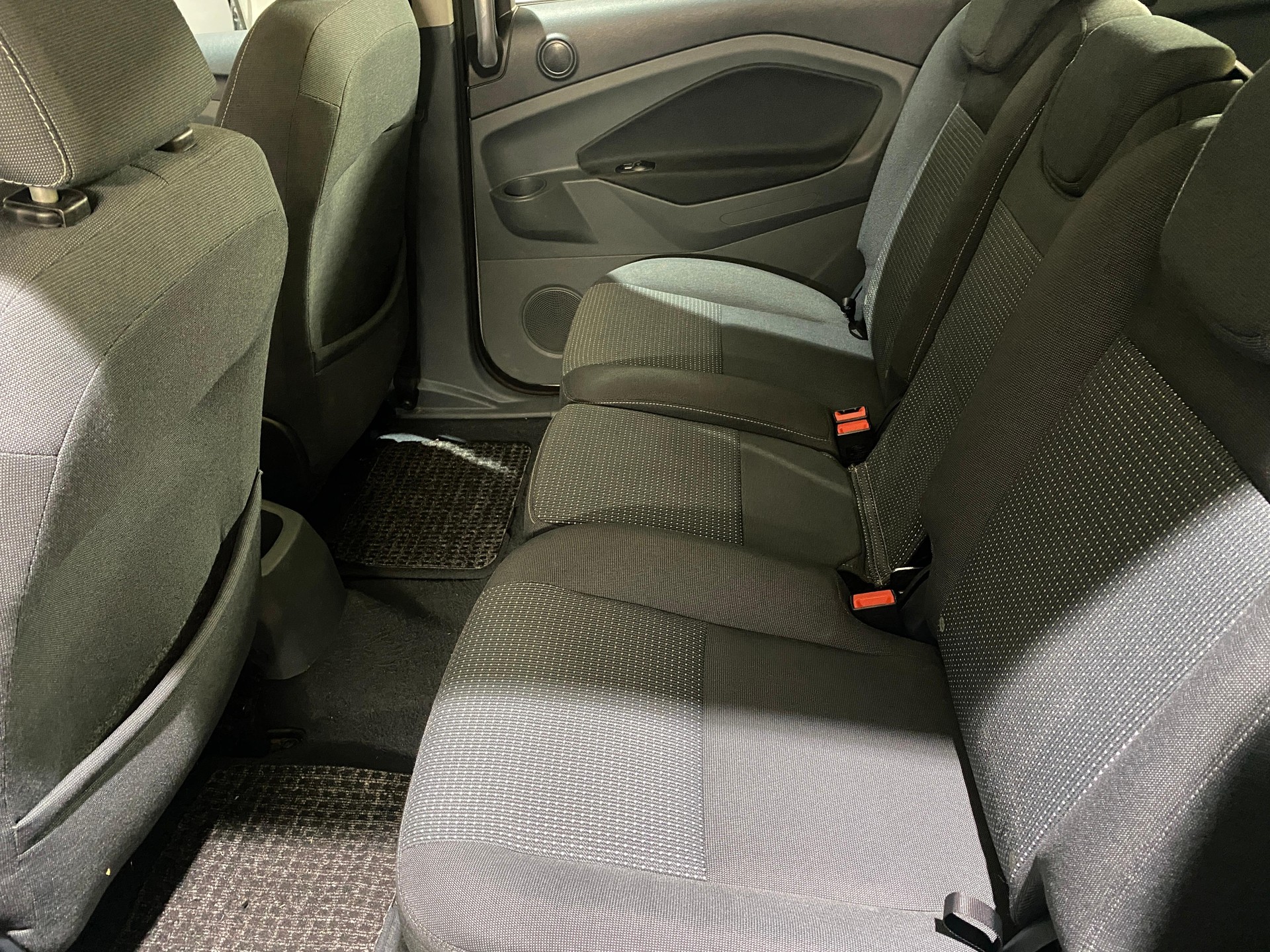 FORD Grand C-Max 1.6i Ti-VCT 125 Carving-image-5