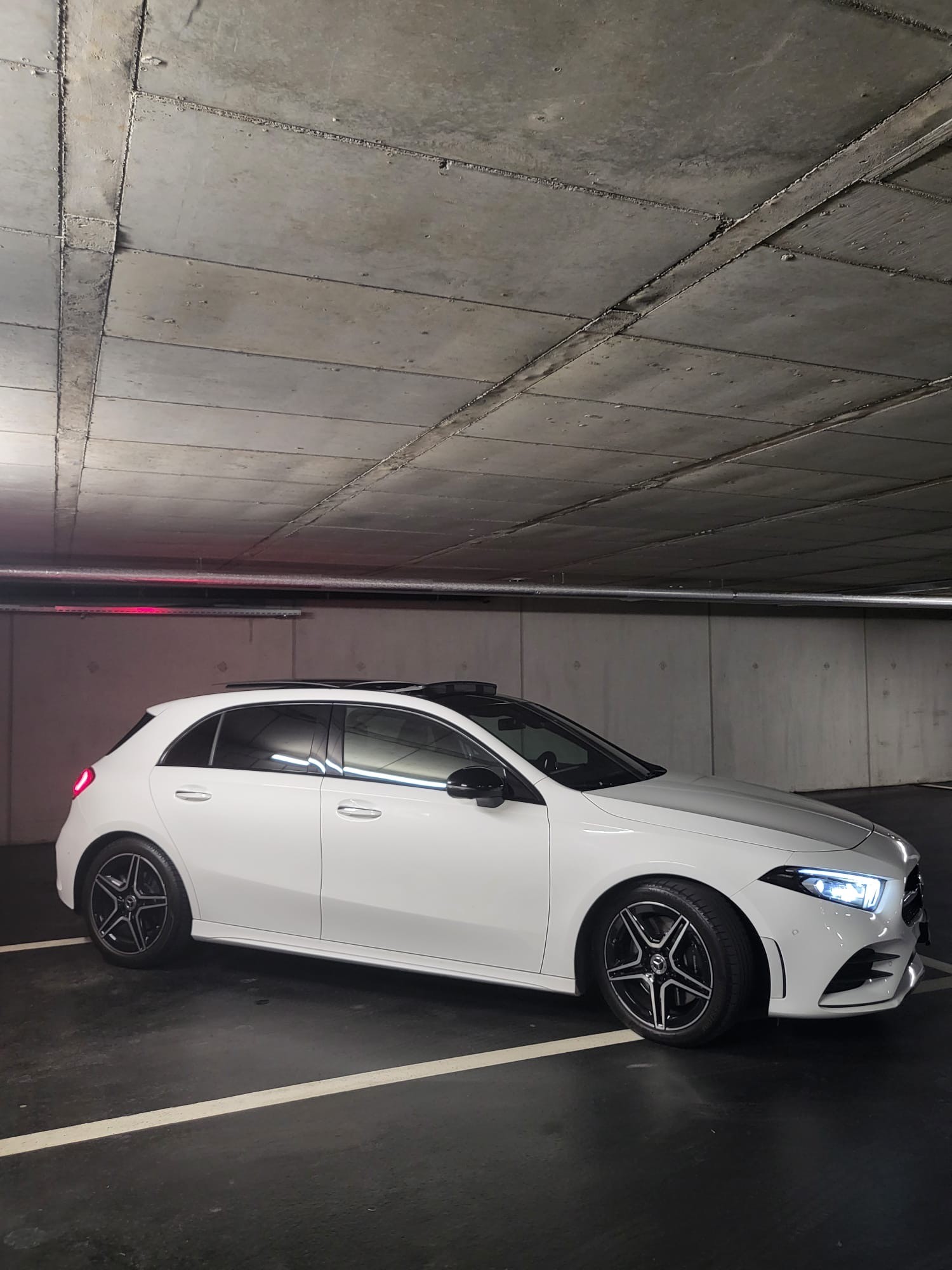 MERCEDES-BENZ A 250 4Matic AMG Line 4Matic 7G-DCT-image-0