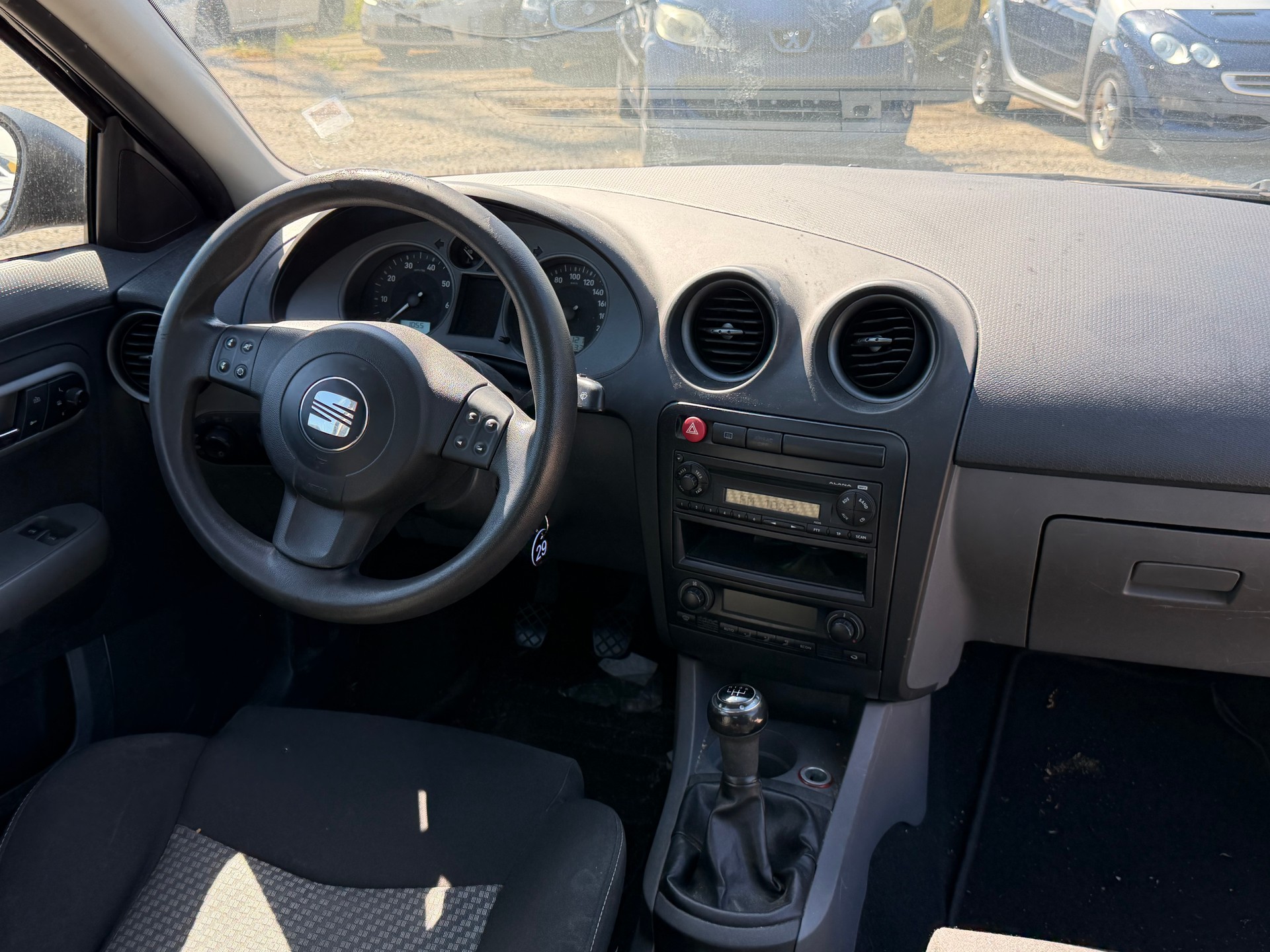 SEAT Ibiza 1.2-image-6