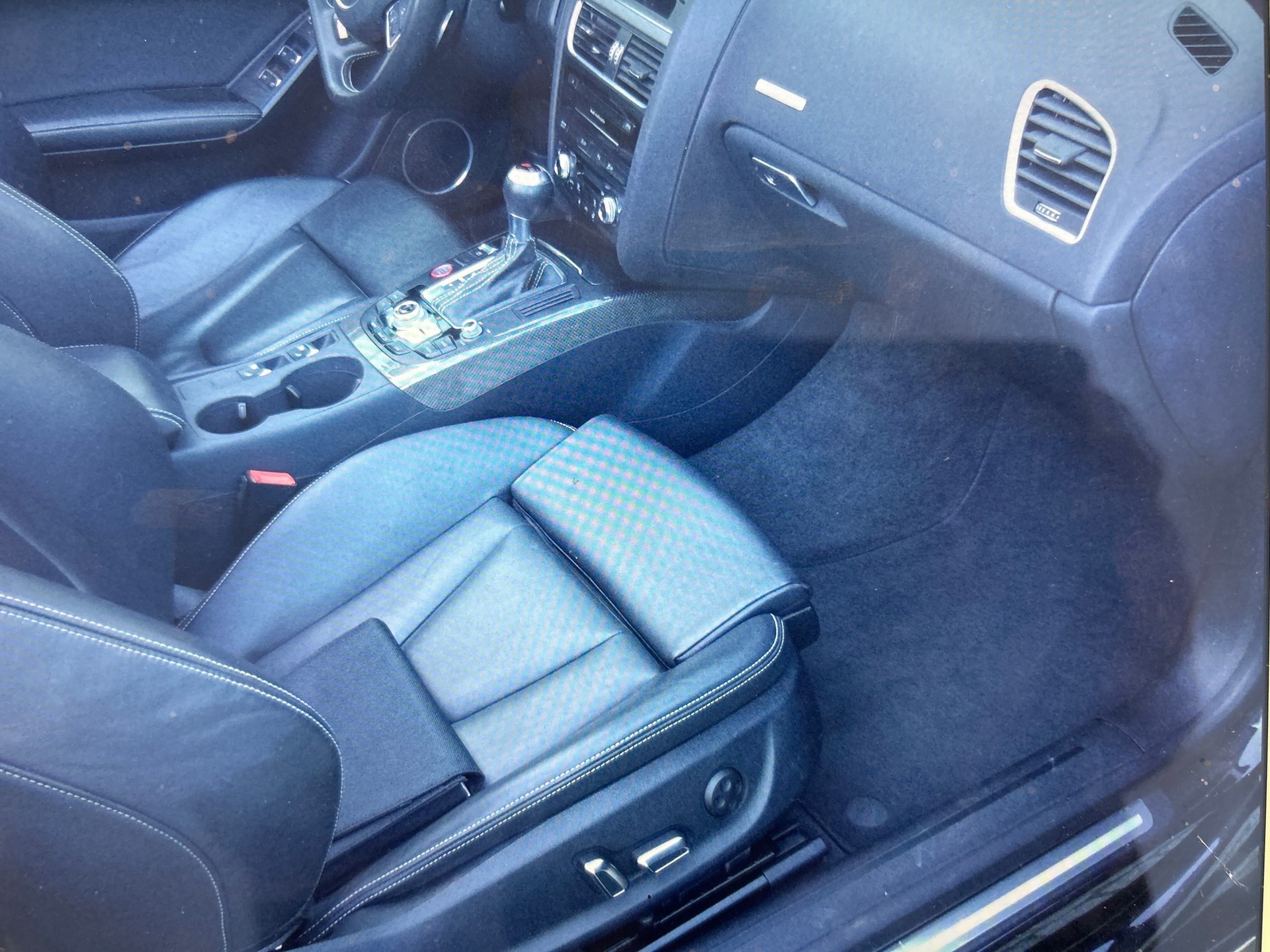 AUDI S5 Cabrio 3.0 TFSI quattro S-tronic-image-7