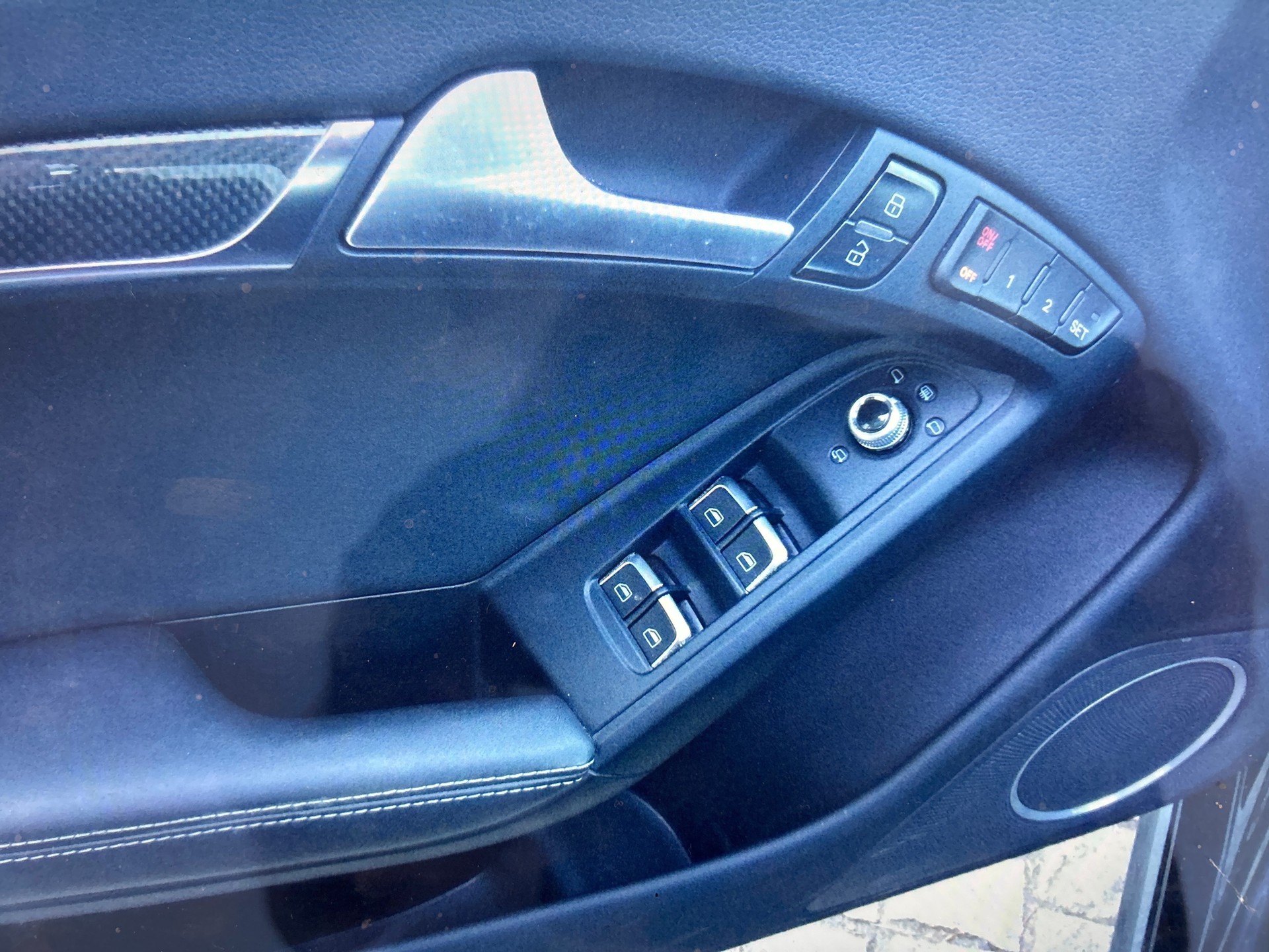 AUDI S5 Cabrio 3.0 TFSI quattro S-tronic-image-12
