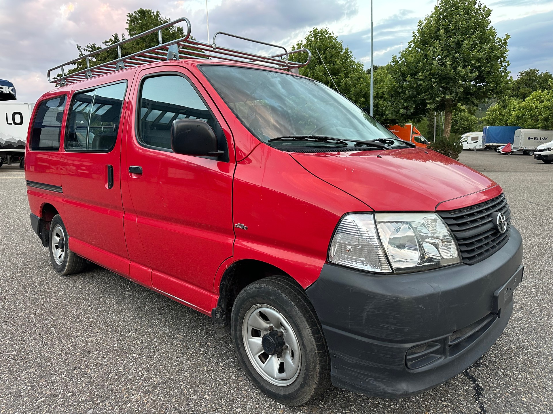 TOYOTA Hiace D-4D Kombi 4WD SWB-image-2