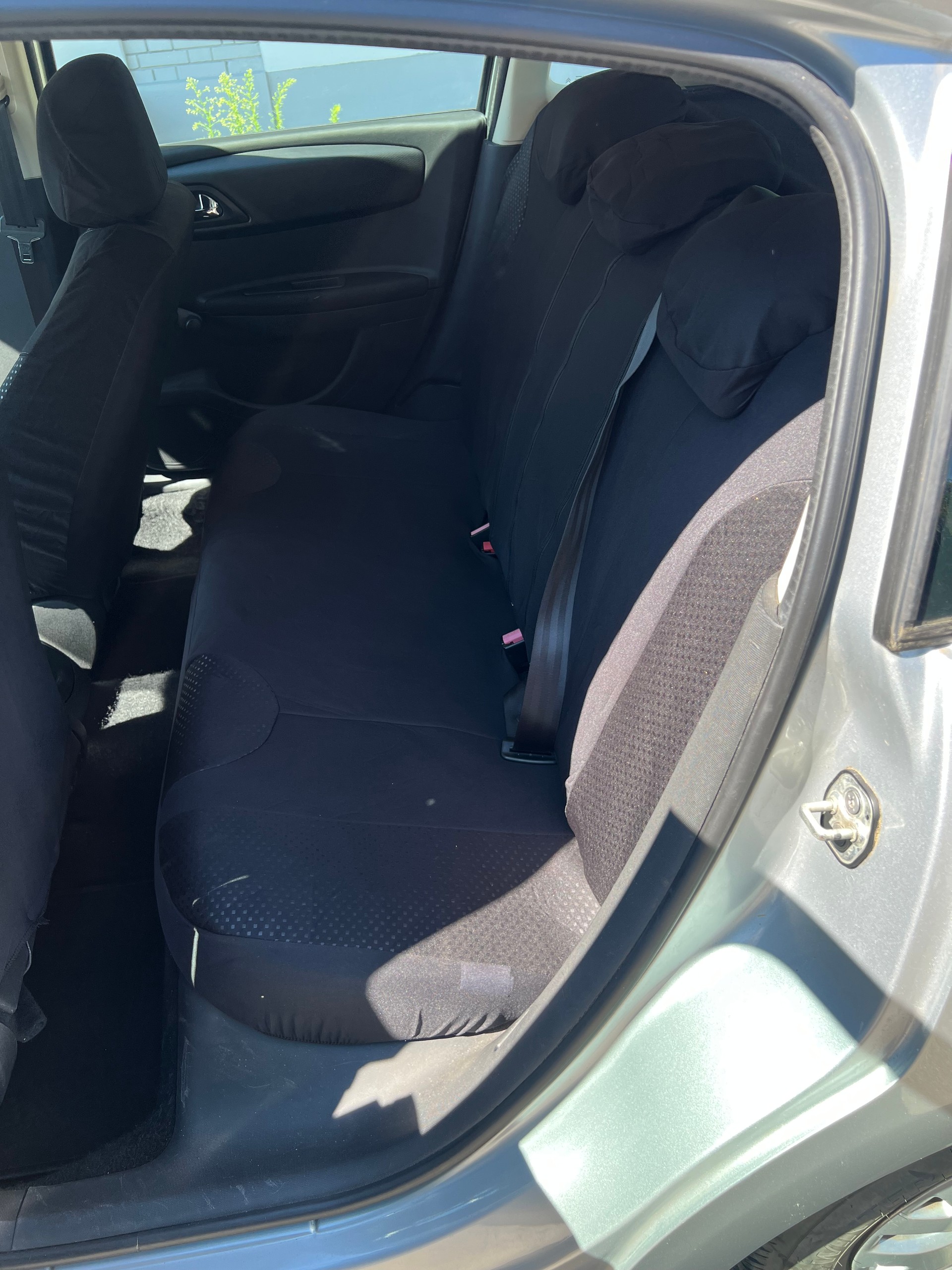 CITROEN C4 Berline 1.4i 16V Essentiel (X)-image-7