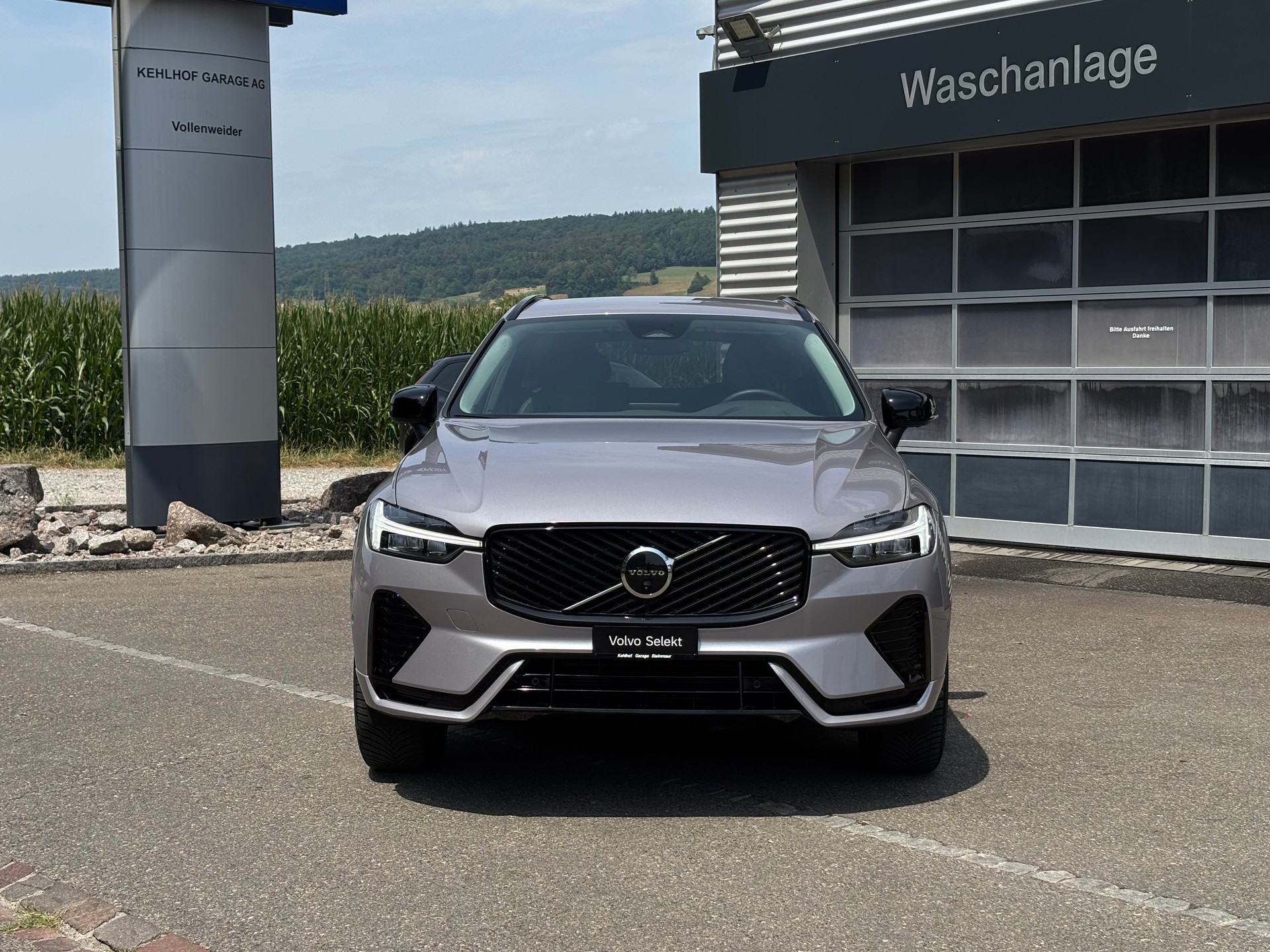VOLVO XC60 2.0 B5 MH Plus Dark AWD-image-7
