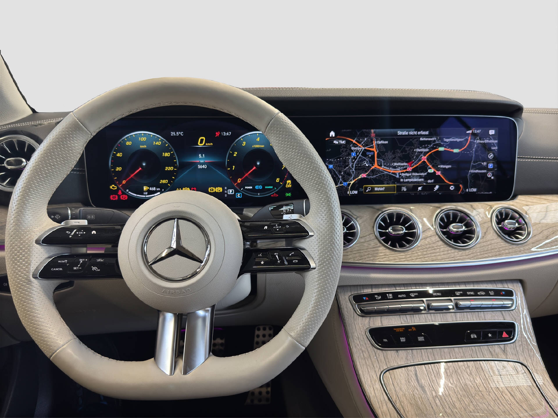 MERCEDES-BENZ E 300 AMG Line Cabriolet-image-8