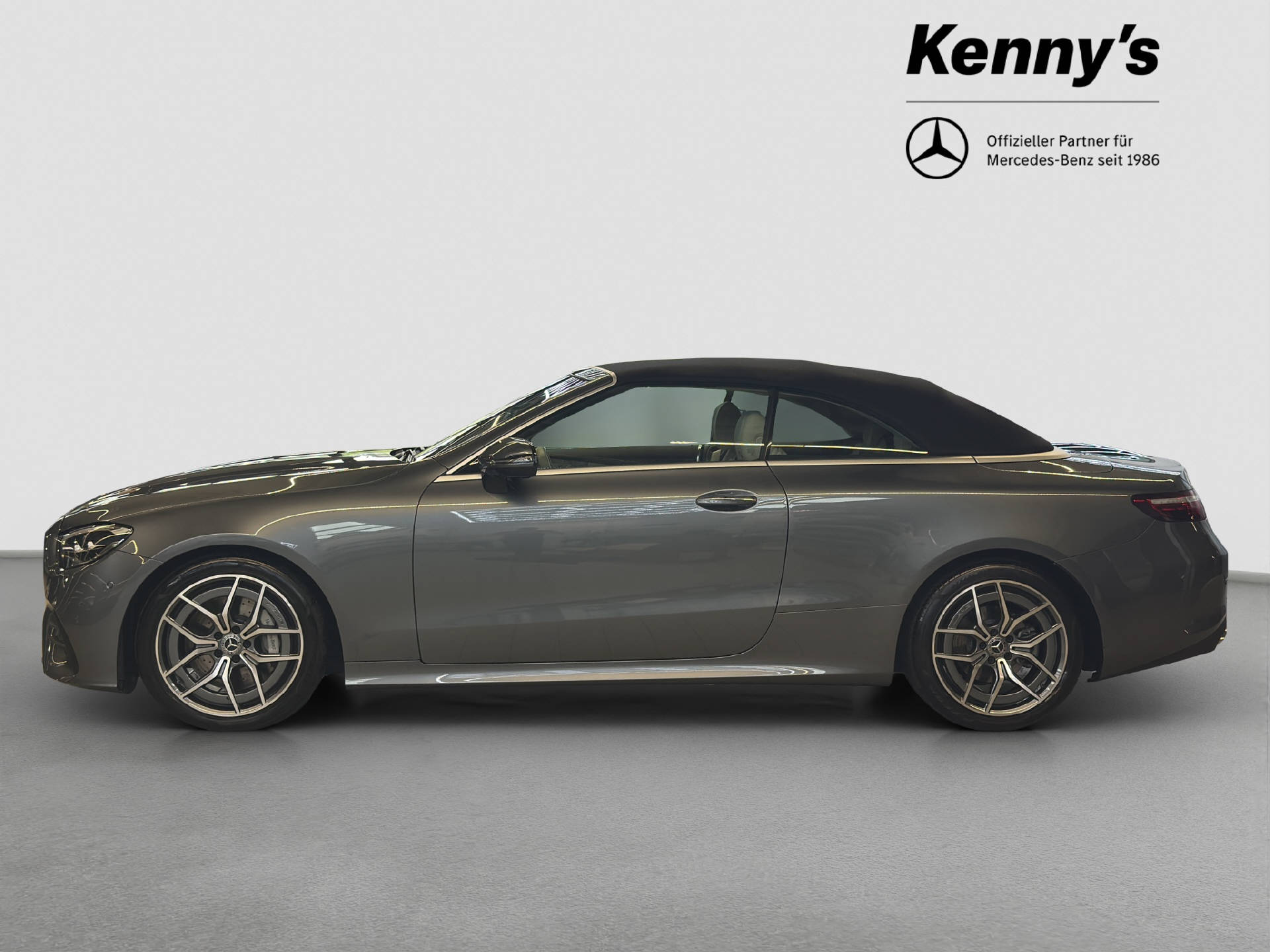 MERCEDES-BENZ E 300 AMG Line Cabriolet-image-2