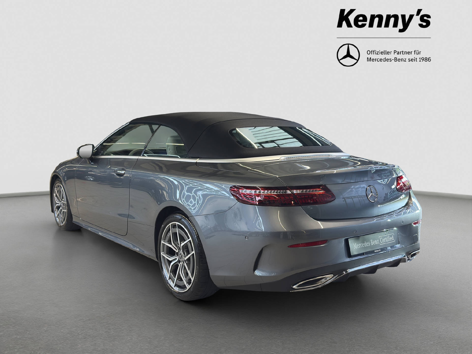 MERCEDES-BENZ E 300 AMG Line Cabriolet-image-4