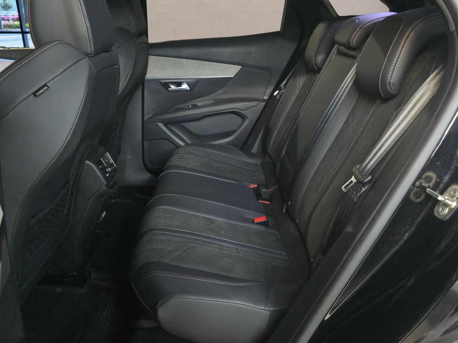 PEUGEOT 3008 1.5 BlueHDi GT EAT8 CH-Fahrzeug-image-19
