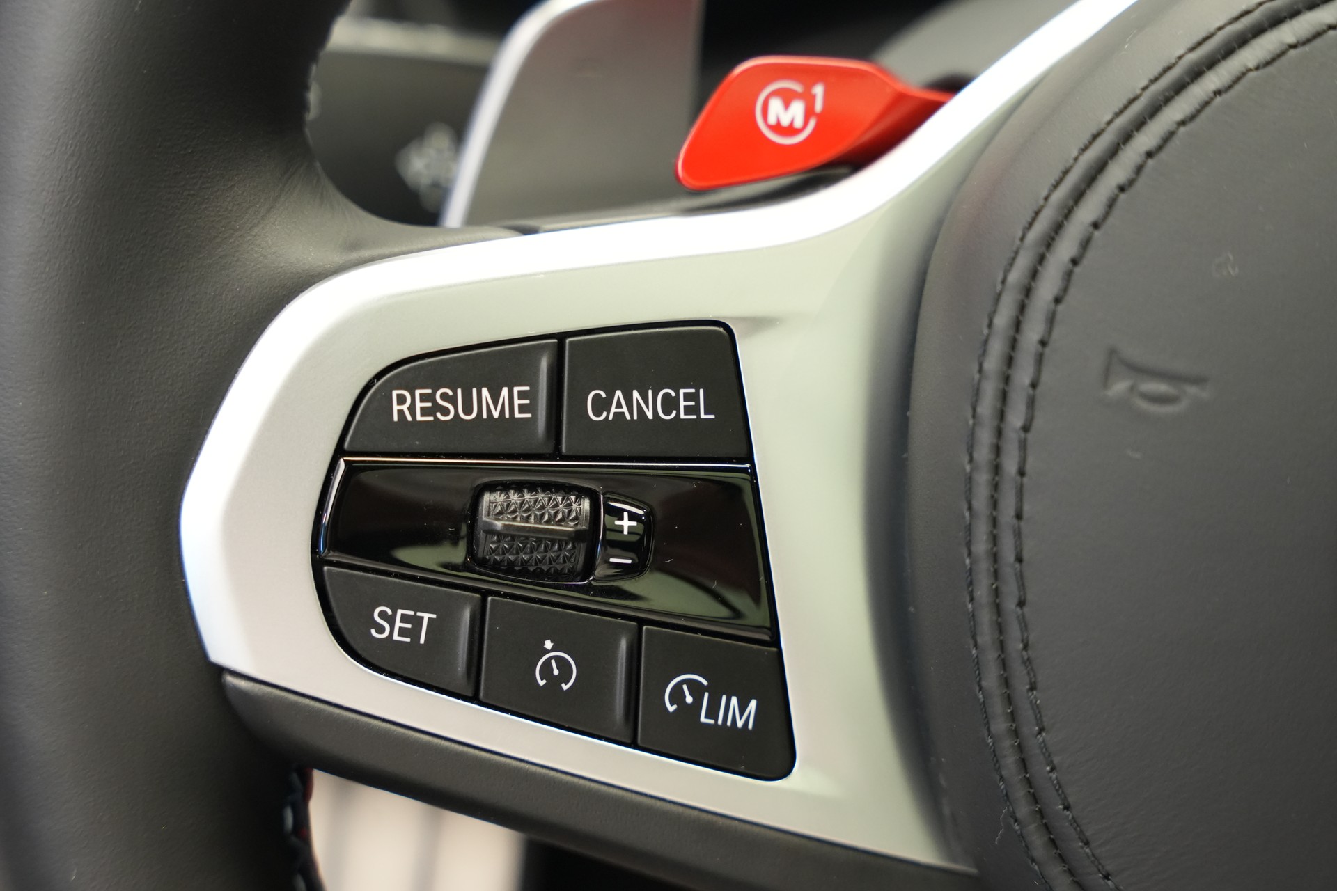 BMW X4M xDrive M Competition Steptronic *Panorama* *Lenkradheizung* *HuD*-image-24