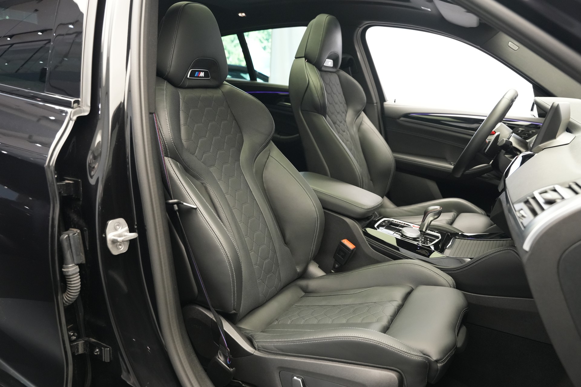 BMW X4M xDrive M Competition Steptronic *Panorama* *Lenkradheizung* *HuD*-image-15