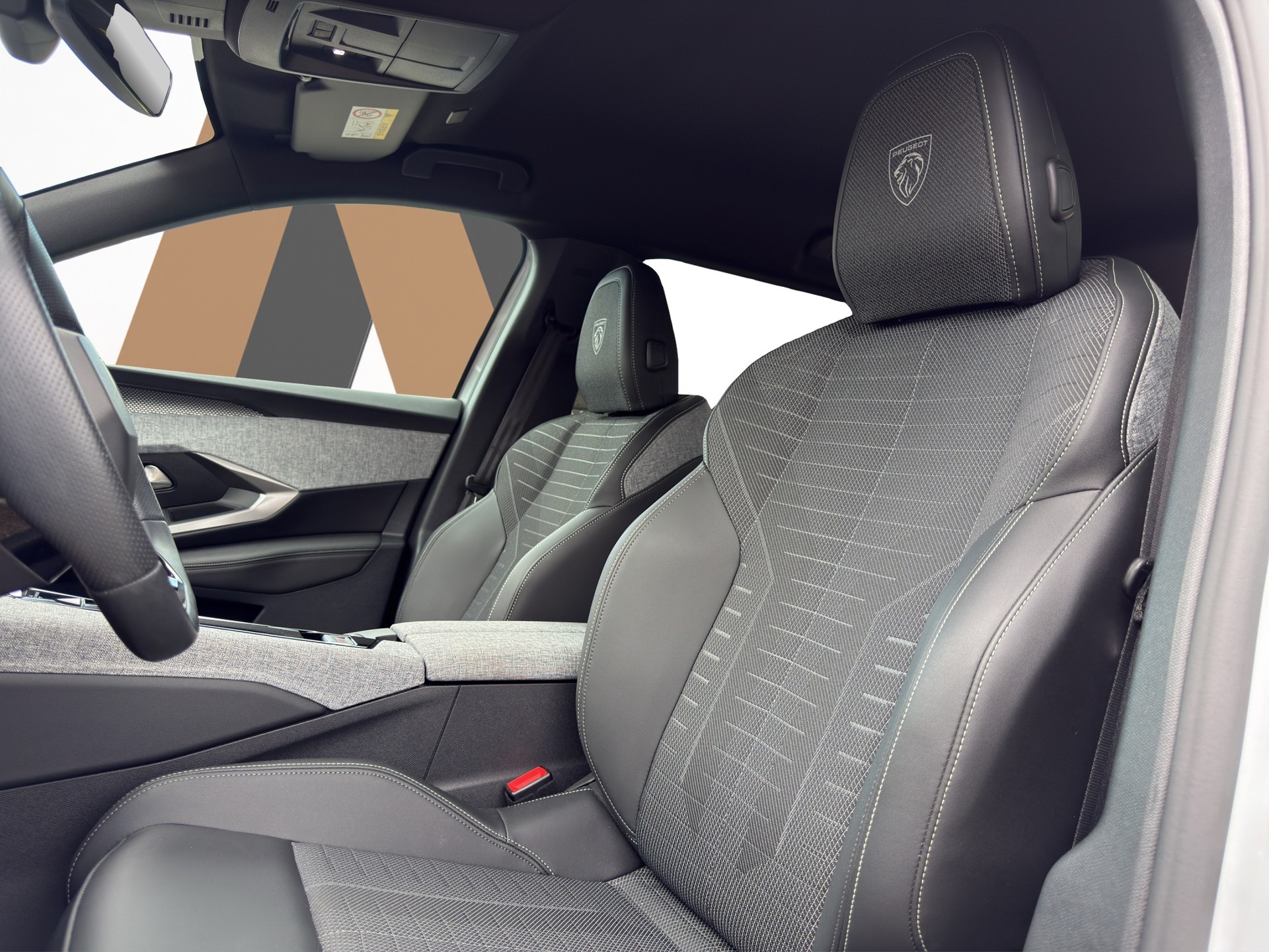 PEUGEOT 5008 1.2 Hybrid e-DCS6 GT 7 Plätzer-image-22