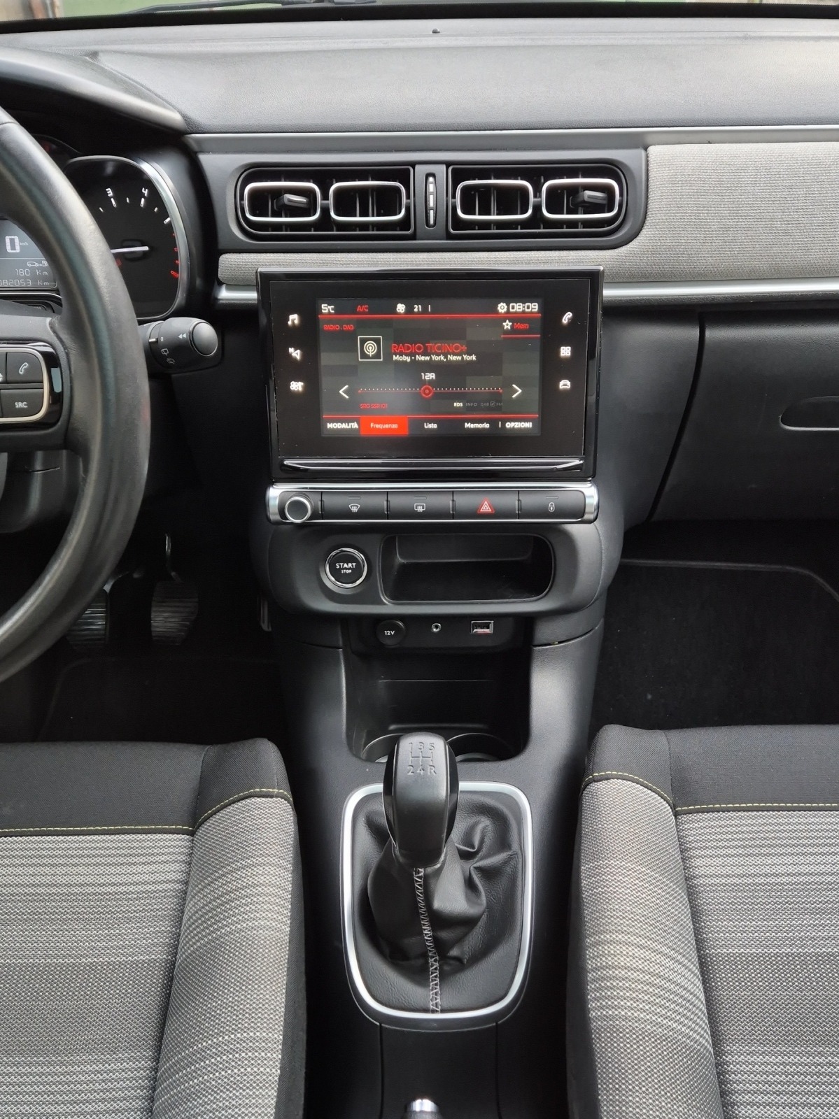 CITROEN C3 1.2i PureTech Live-image-9