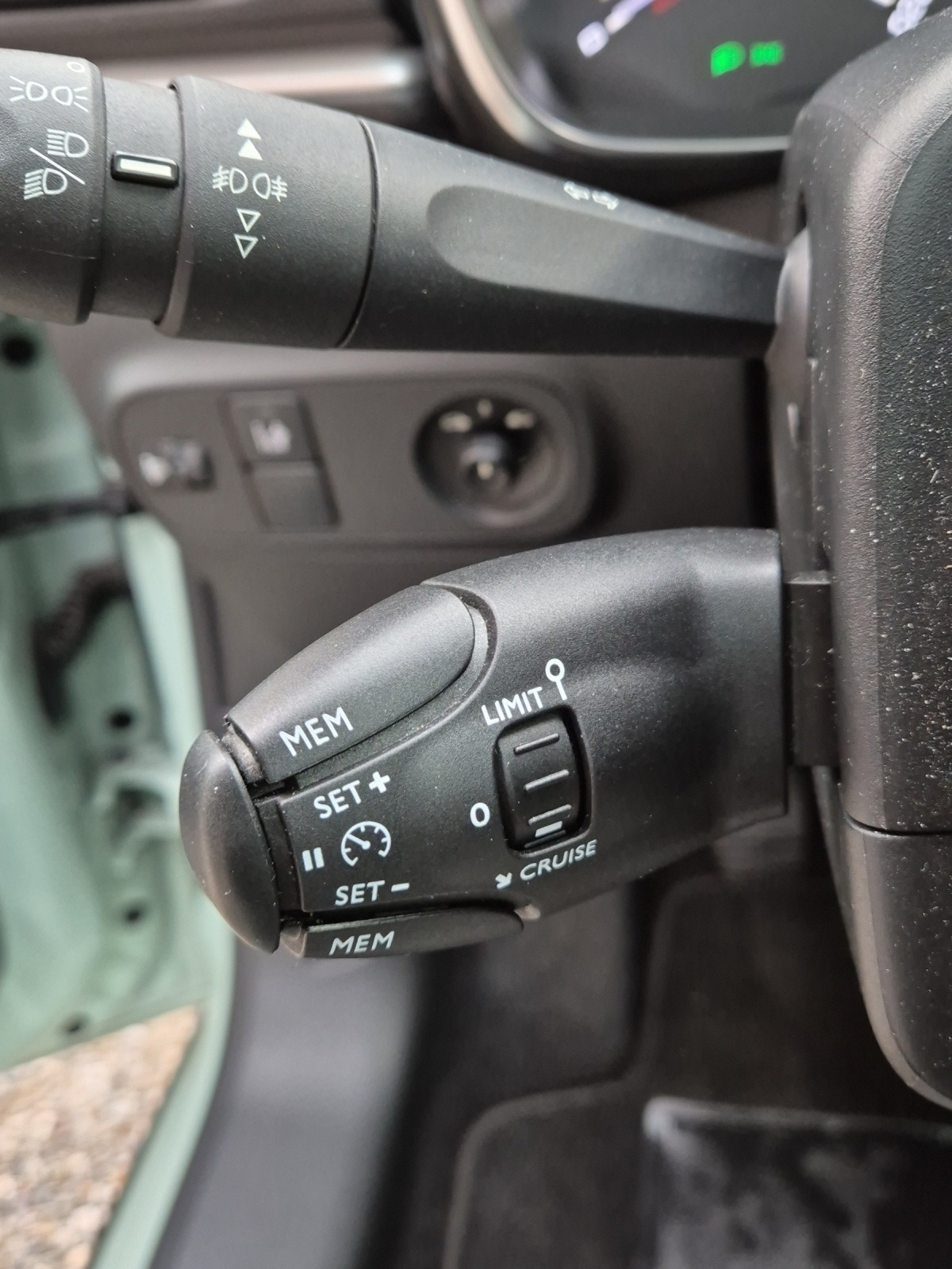 CITROEN C3 1.2i PureTech Live-image-13