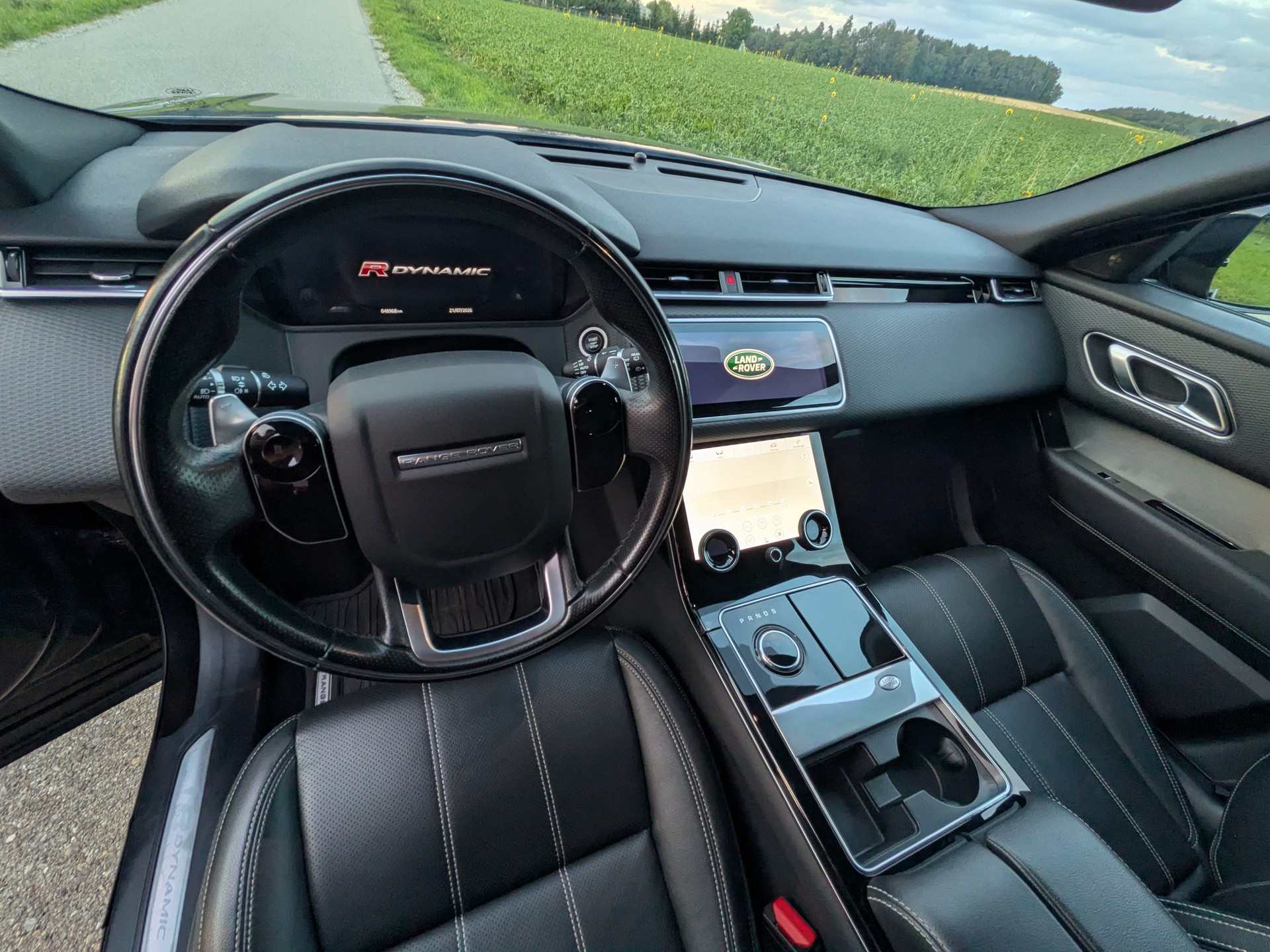 LAND ROVER Range Rover Velar R-Dynamic P 250 SE Automatic-image-16