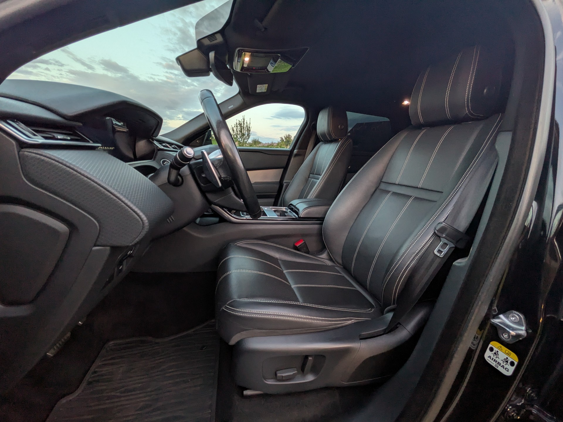 LAND ROVER Range Rover Velar R-Dynamic P 250 SE Automatic-image-15