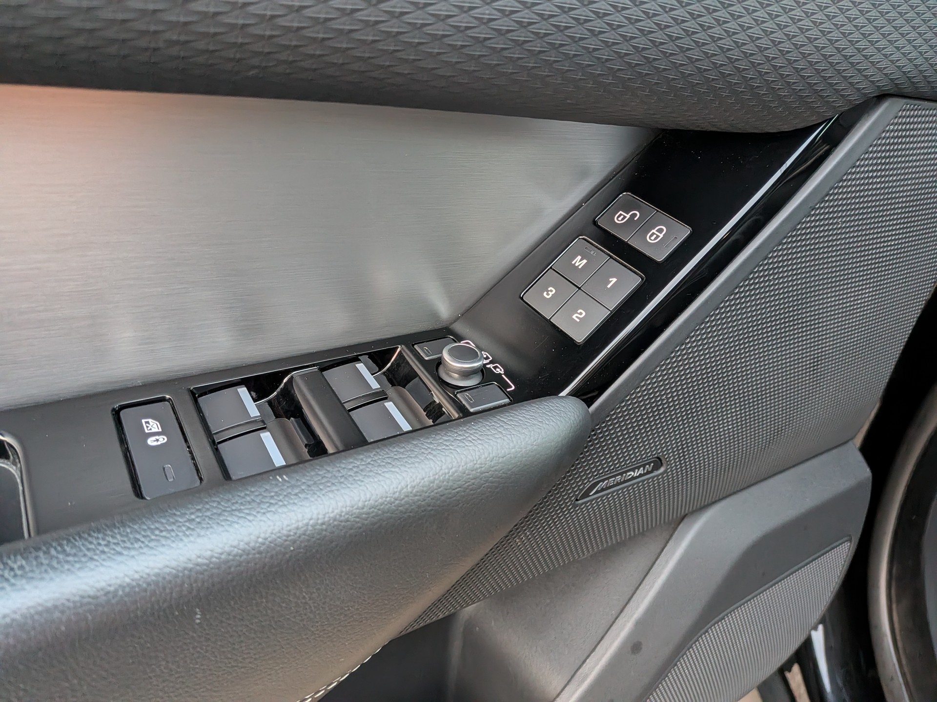 LAND ROVER Range Rover Velar R-Dynamic P 250 SE Automatic-image-21