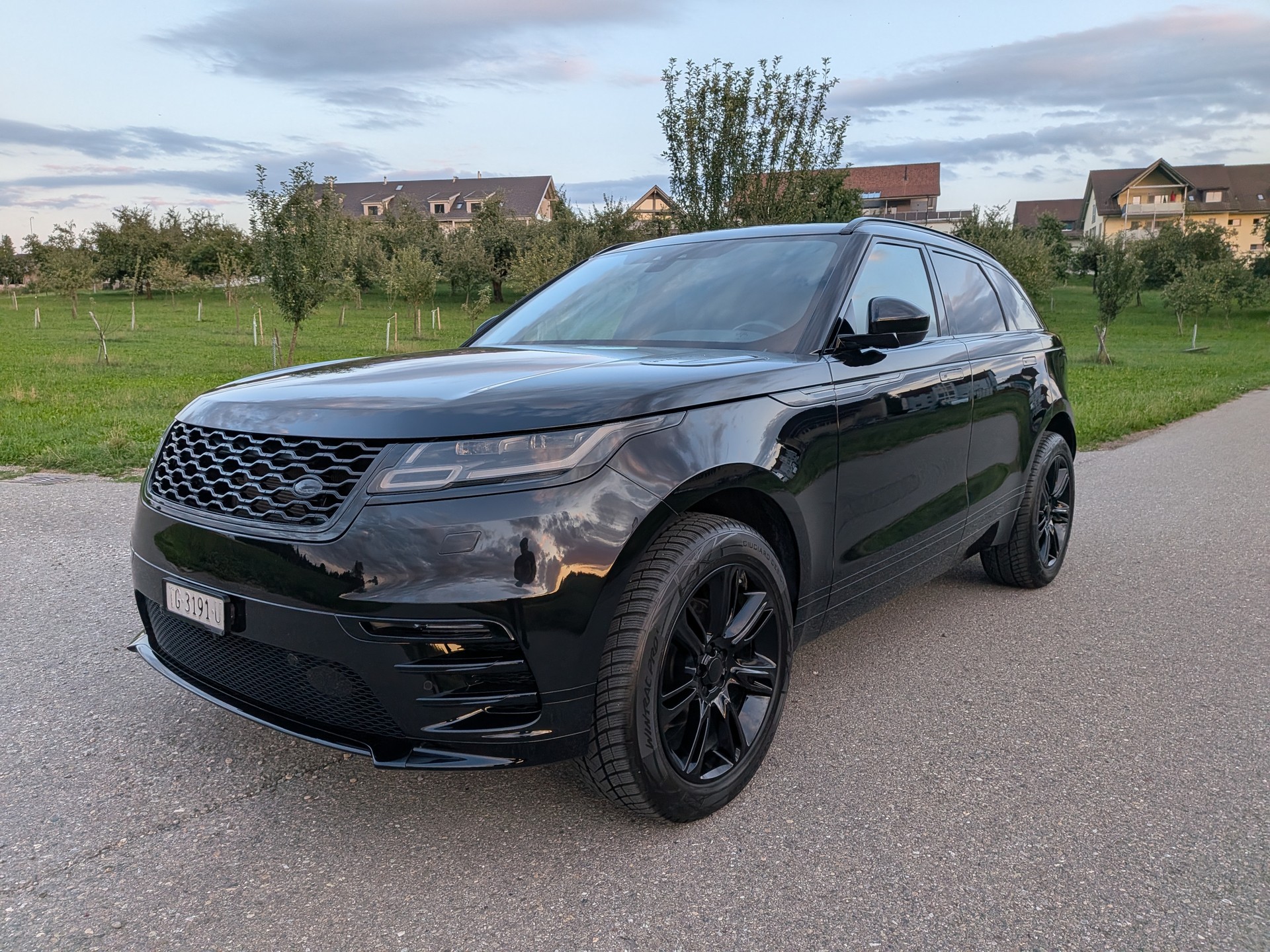 LAND ROVER Range Rover Velar R-Dynamic P 250 SE Automatic-image-0
