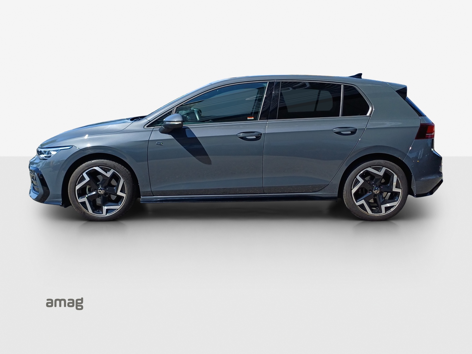 VW Golf 1.5 e TSI mHEV R-Line DSG-showroom-element-1