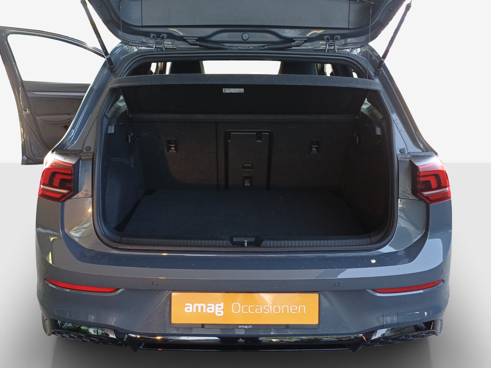 VW Golf 1.5 e TSI mHEV R-Line DSG-image-12