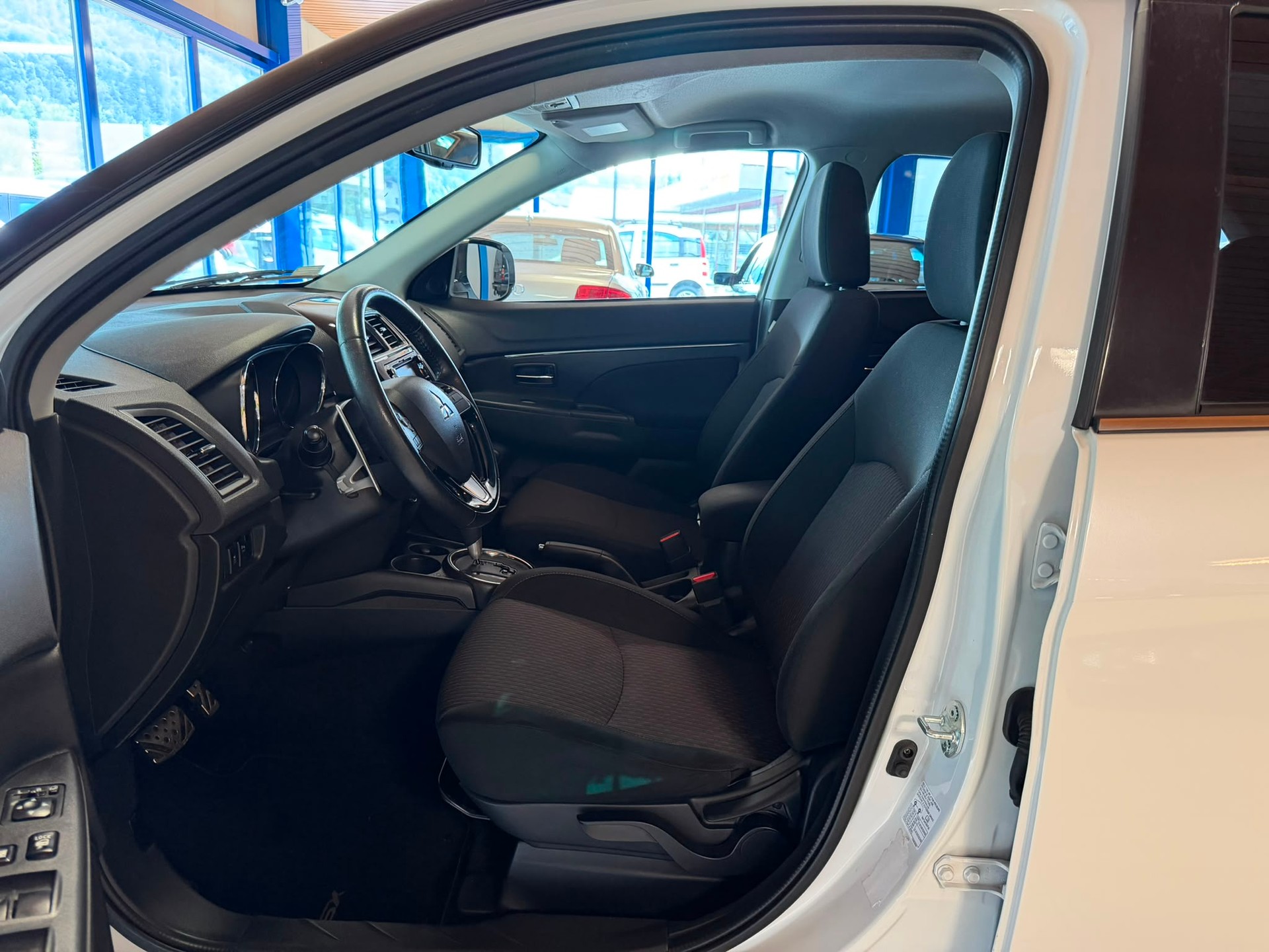MITSUBISHI ASX 2.2 DID Style Hyaku Edition 4WD Automatic-image-11