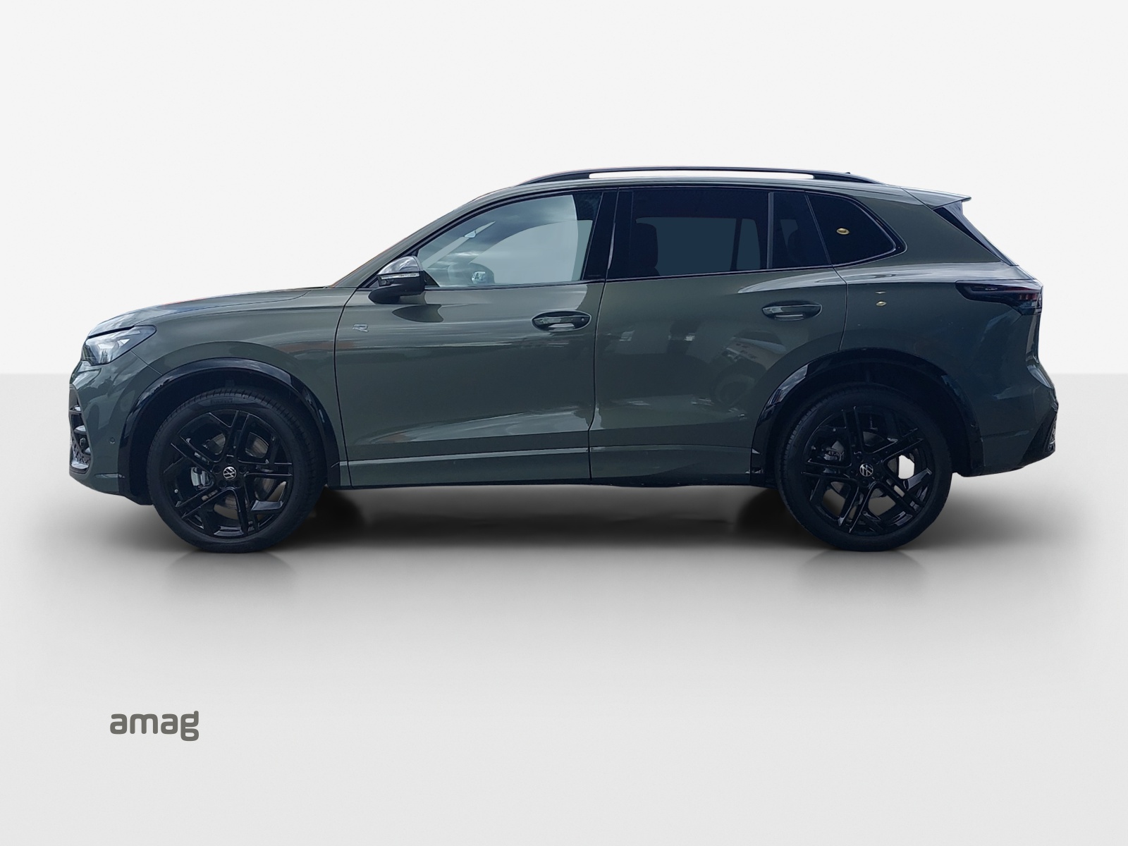 VW Tiguan 2.0 TSI DSG R-Line 4Motion-image-1