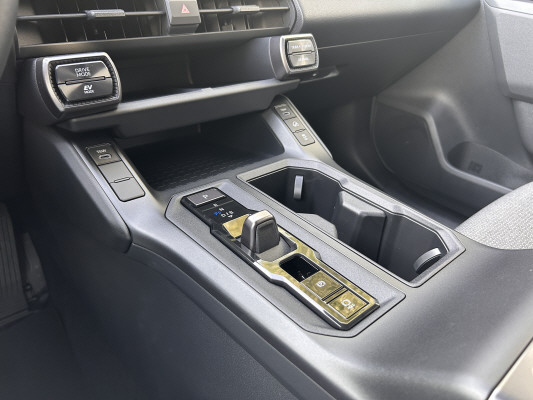 TOYOTA RAV-4 2.5 HSD Trend AWD-image-12