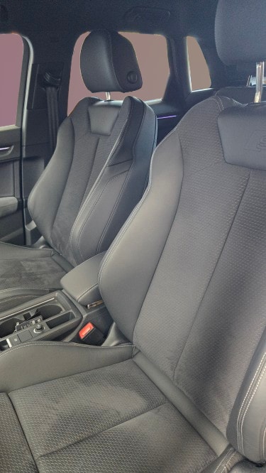 AUDI Q3 40 TDI S line quattro S-tronic-image-11