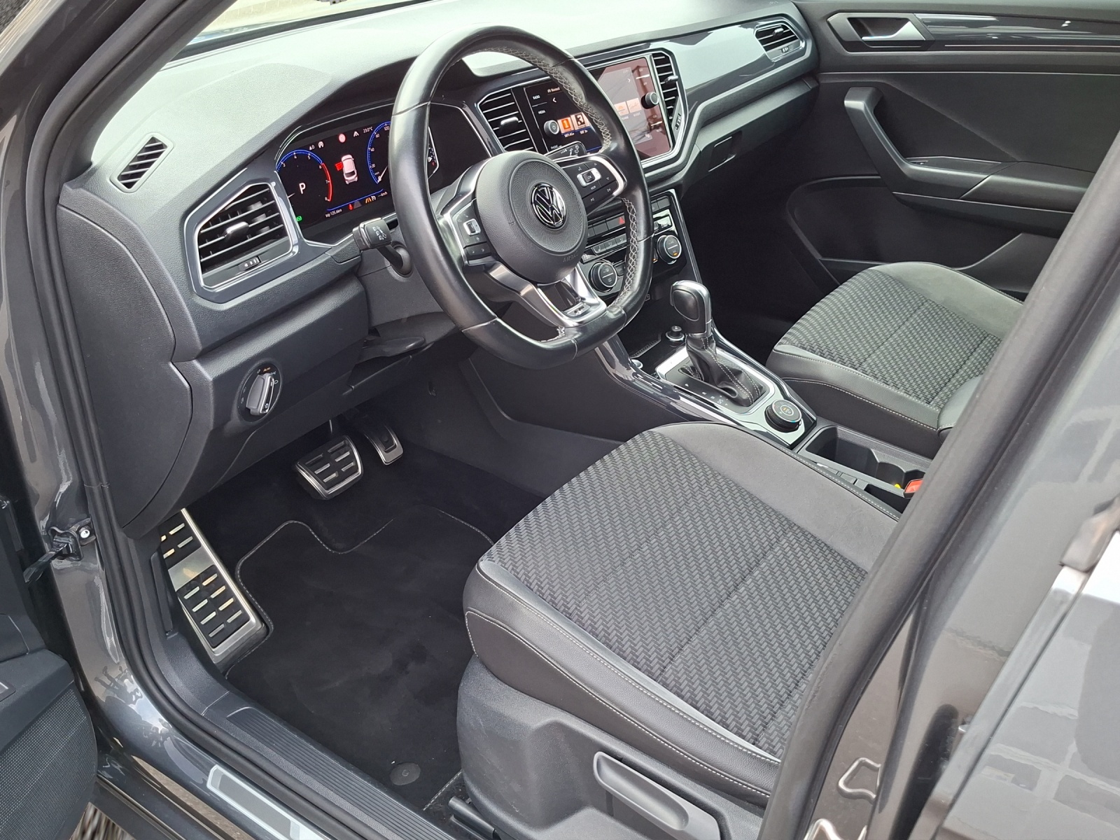 VW T-Roc 2.0 TSI Sport DSG 4Motion-image-10