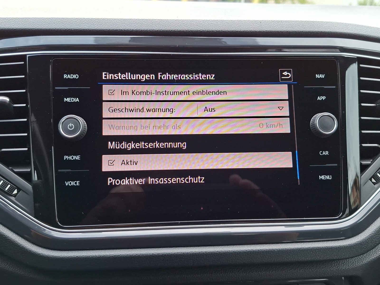 VW T-Roc 2.0 TSI Sport DSG 4Motion-image-26