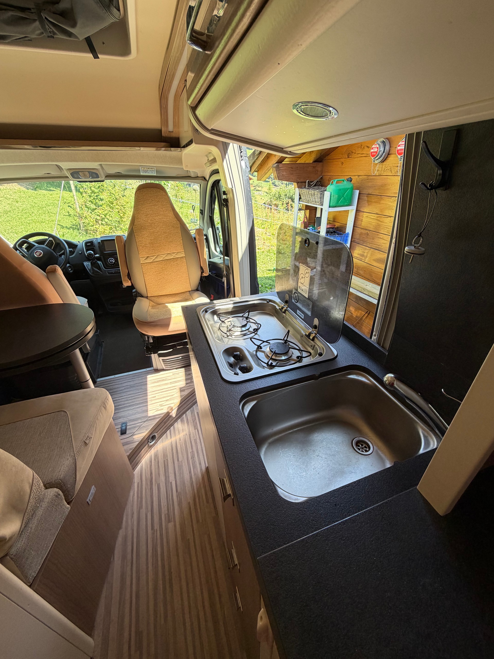 MALIBU Van 640 Charming Professional-image-5