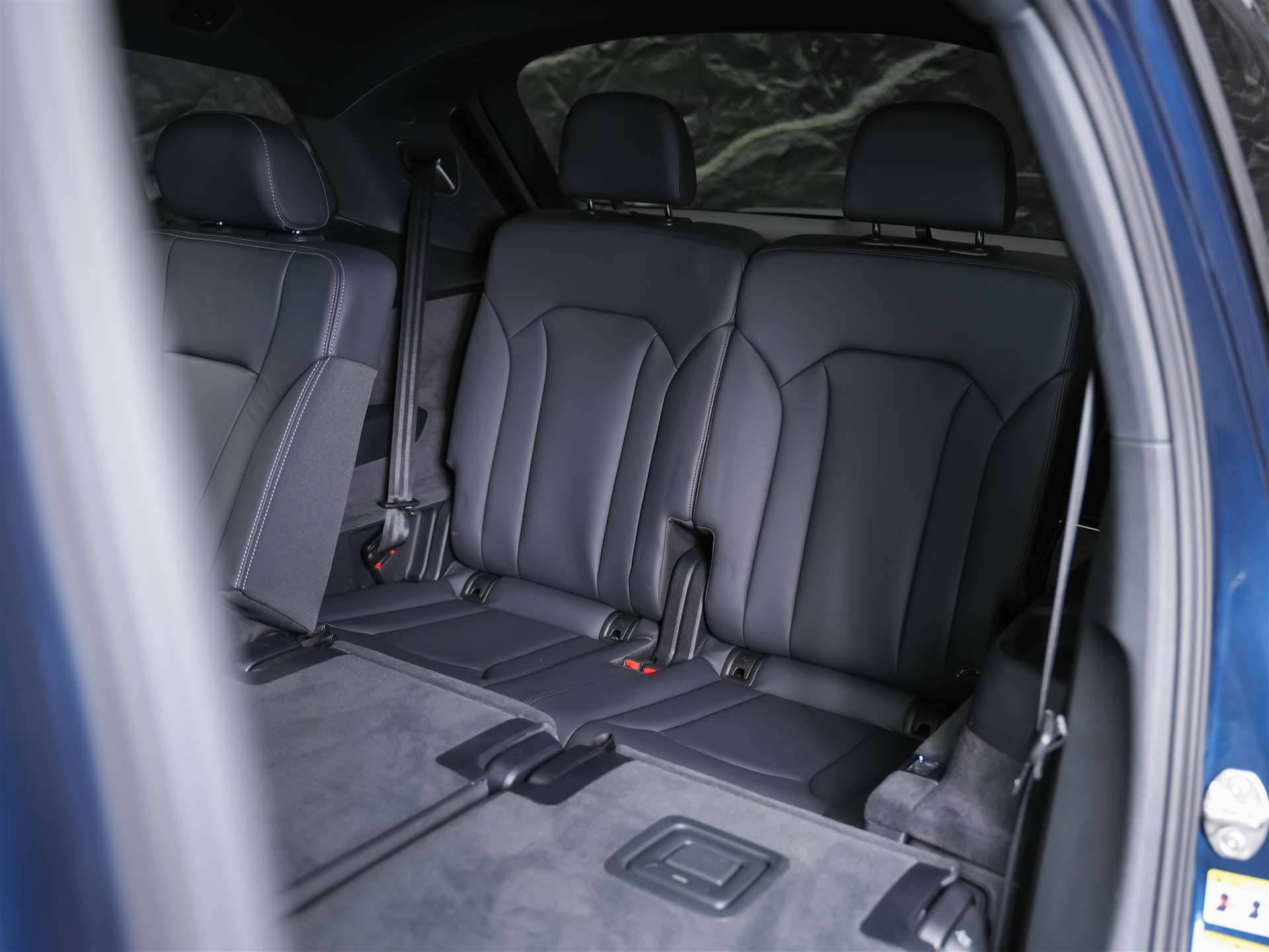 AUDI Q7 45 TDI quattro tiptronic *7 Plätzer*22" Felgen*Head Up*360° Kamera*-image-13