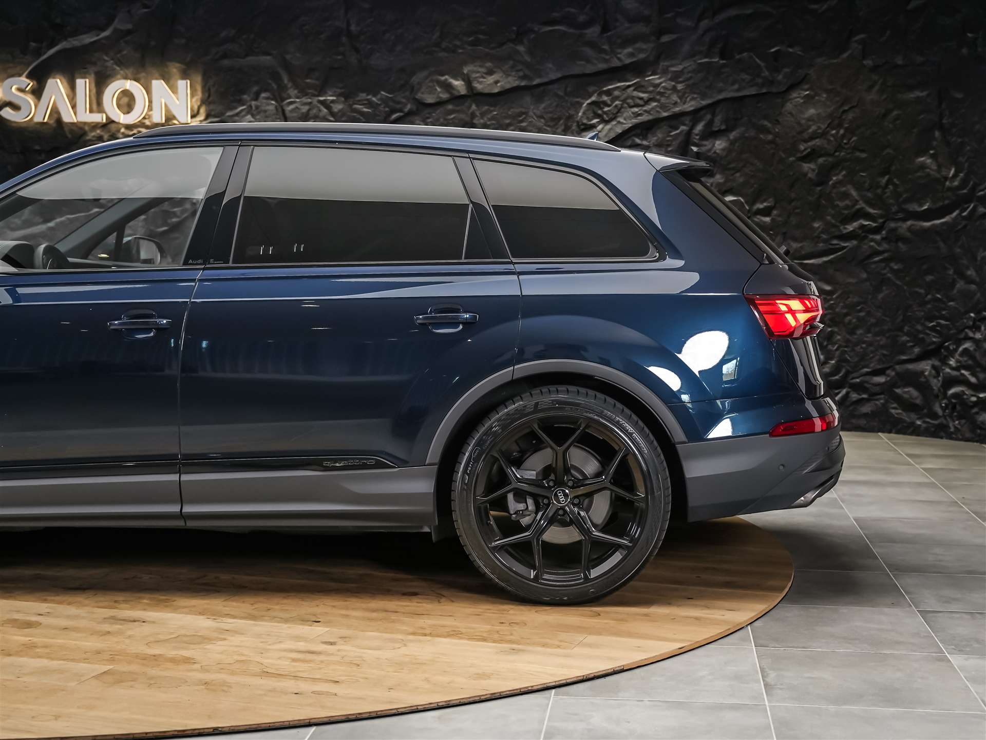AUDI Q7 45 TDI quattro tiptronic *7 Plätzer*22" Felgen*Head Up*360° Kamera*-image-18