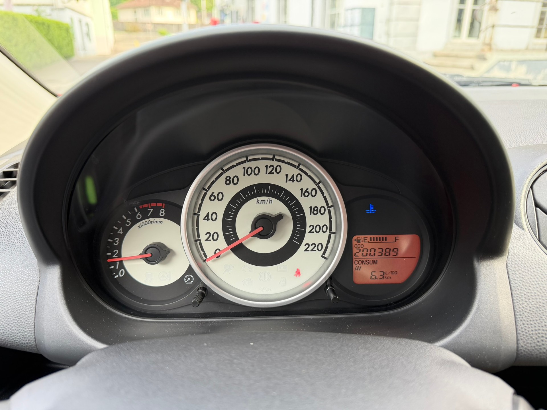 MAZDA 2 1.3i 16V Exclusive-image-13