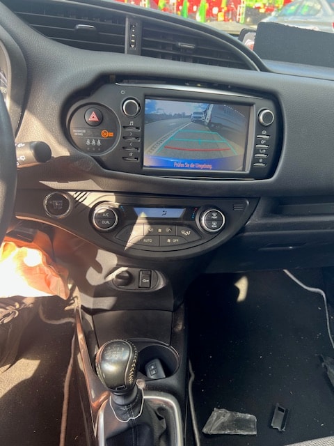 TOYOTA Yaris 1.5 Comfort-image-4
